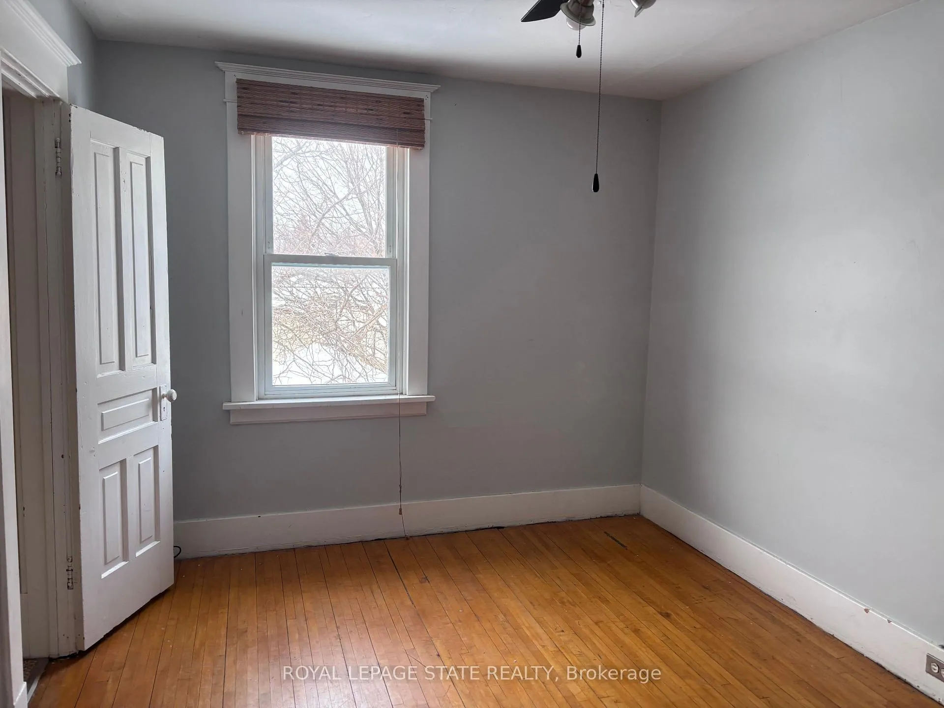 Photo 13 of 45 Chaplin Avenue, St. Catharines, Downtown — HOMEH