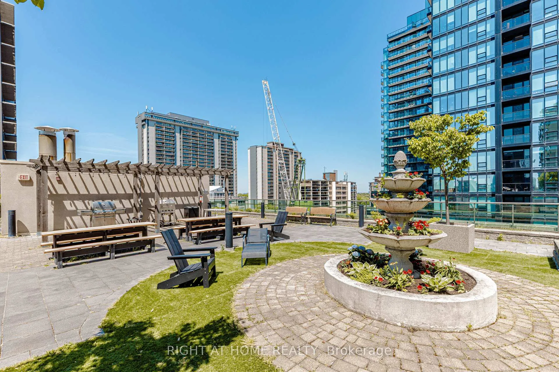 Photo 14 of Unit 1605, 88 Broadway Avenue E, Toronto, Mount Pleasant West — HOMEH