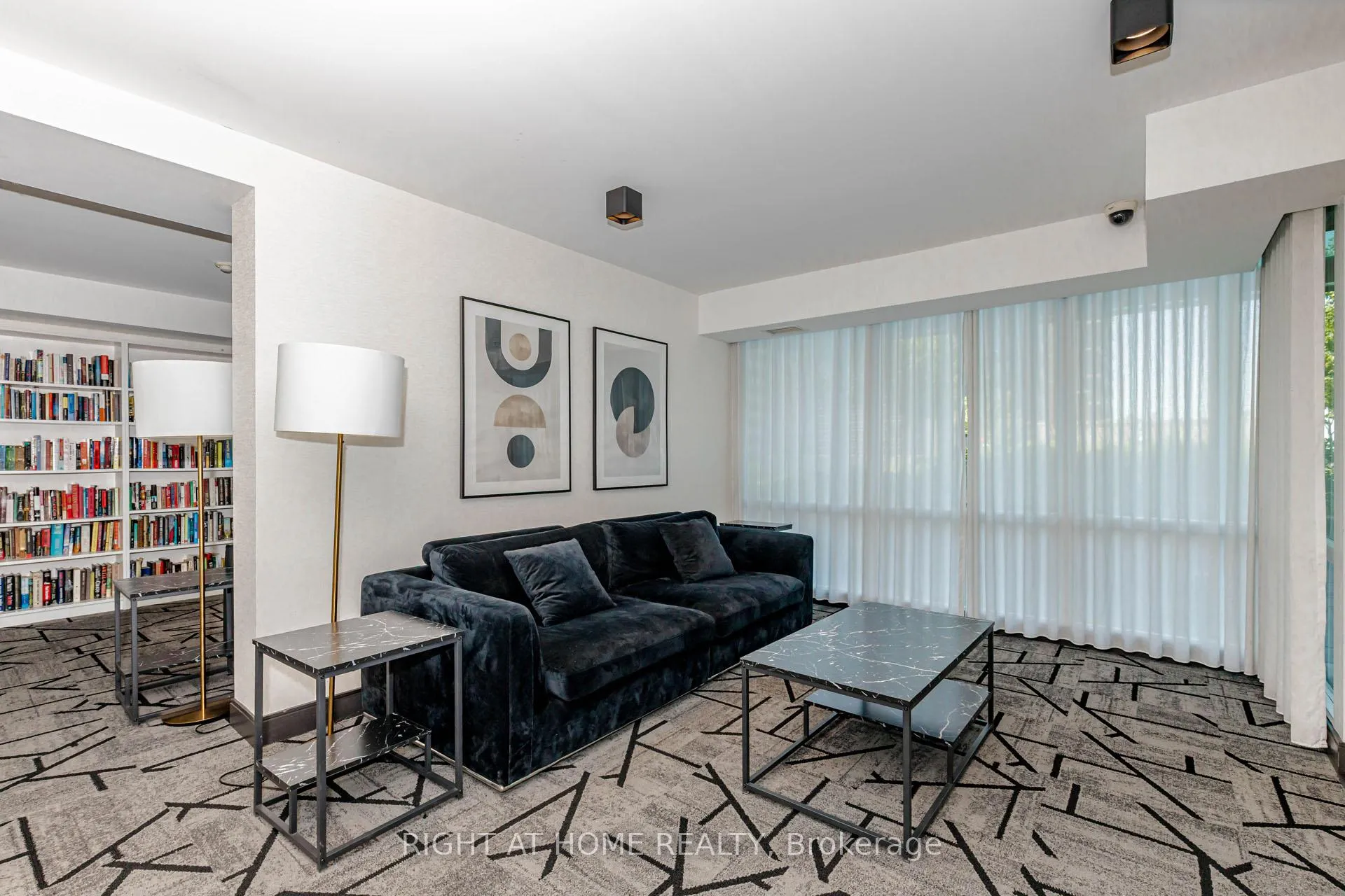 Photo 15 of Unit 1605, 88 Broadway Avenue E, Toronto, Mount Pleasant West — HOMEH