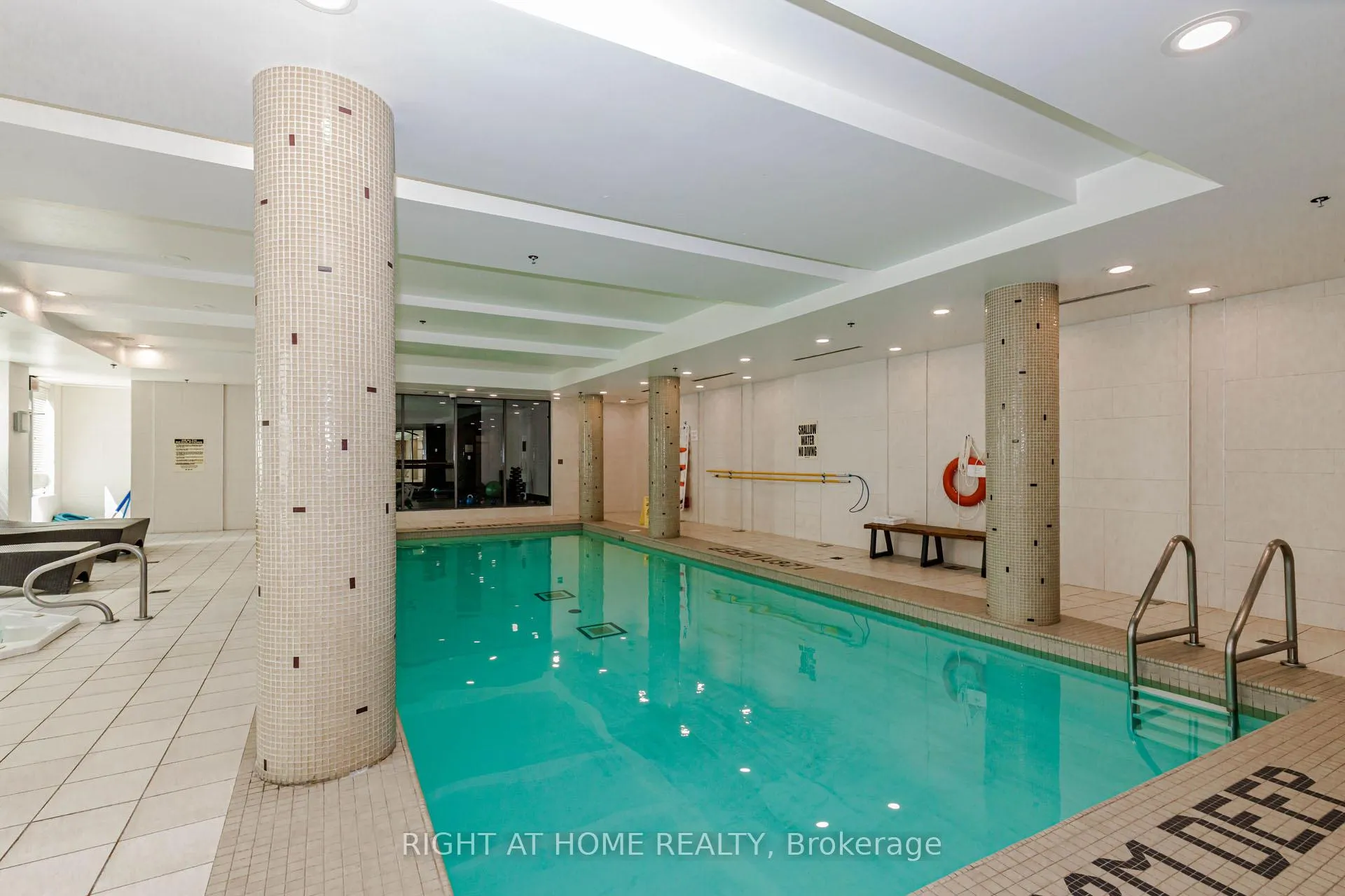 Photo 17 of Unit 1605, 88 Broadway Avenue E, Toronto, Mount Pleasant West — HOMEH