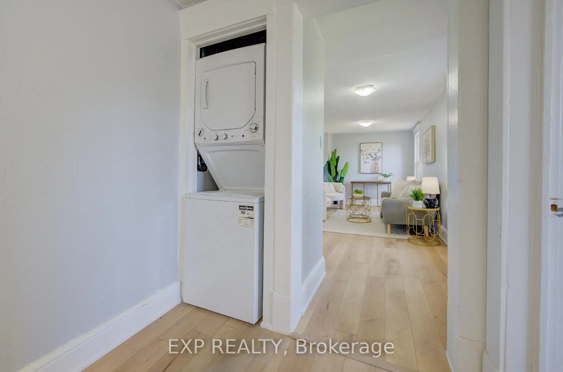Photo 5 of Unit UPPER, 63 Brook Street, Cambridge, East Galt — HOMEH