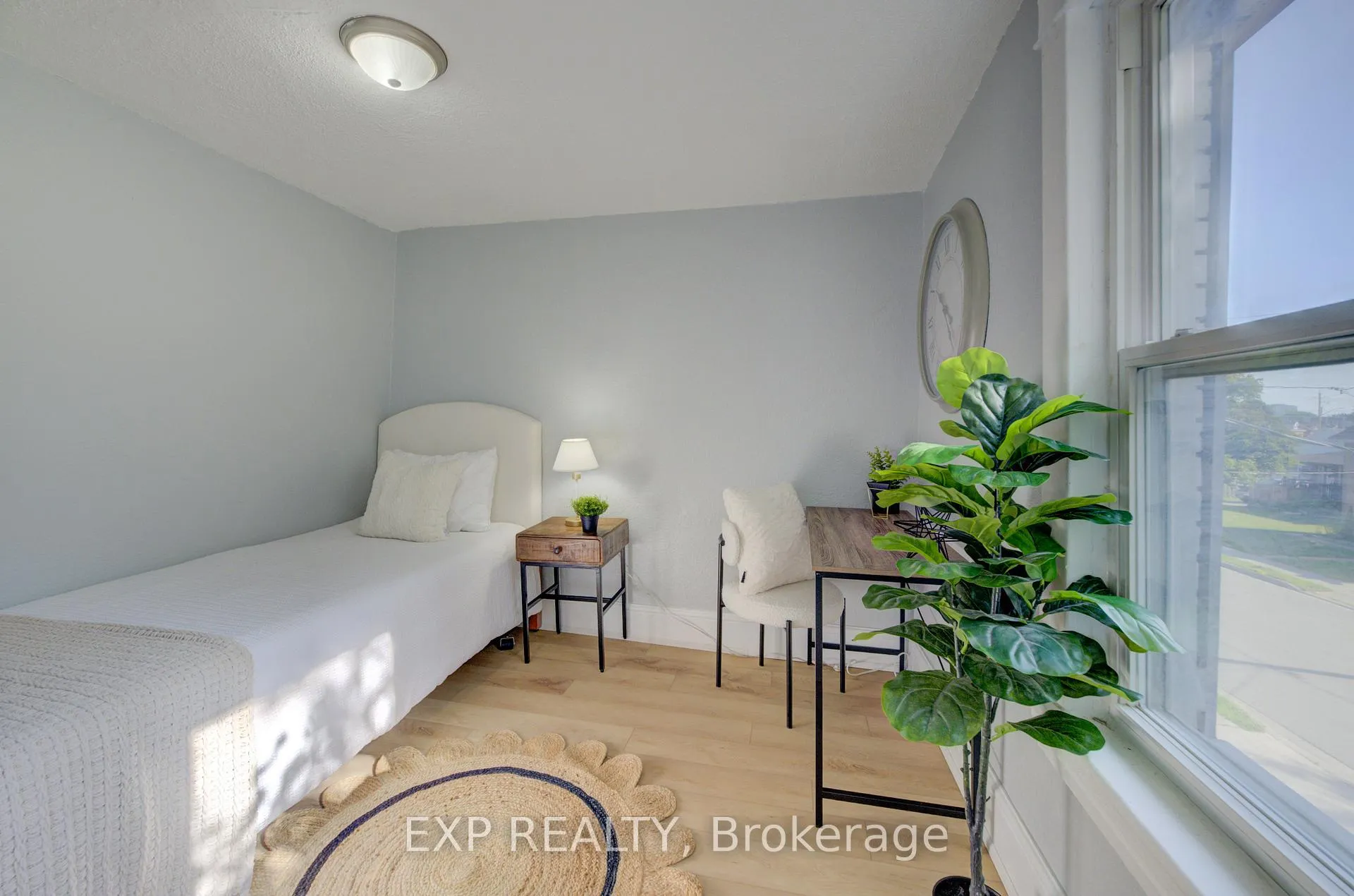 Photo 10 of Unit UPPER, 63 Brook Street, Cambridge, East Galt — HOMEH