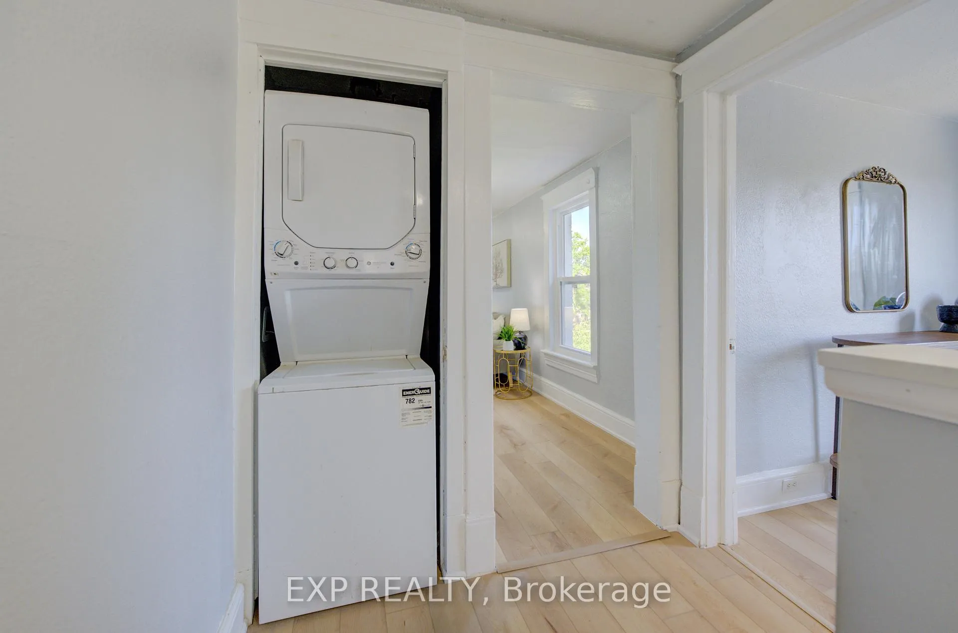 Photo 11 of Unit UPPER, 63 Brook Street, Cambridge, East Galt — HOMEH