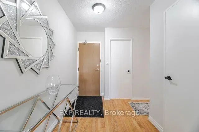 Photo 5 of Unit 608, 150 Charlton Avenue E, Hamilton, Corktown — HOMEH