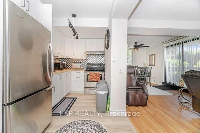 Photo 8 of Unit 608, 150 Charlton Avenue E, Hamilton, Corktown — HOMEH