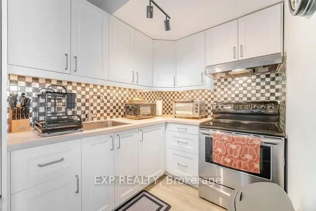 Photo 9 of Unit 608, 150 Charlton Avenue E, Hamilton, Corktown — HOMEH