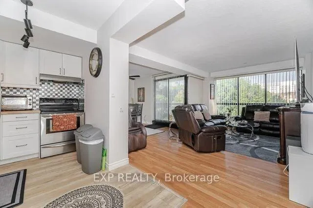 Photo 11 of Unit 608, 150 Charlton Avenue E, Hamilton, Corktown — HOMEH