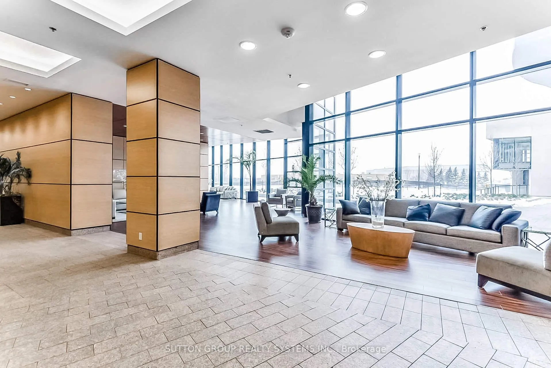 Photo 4 of Unit 2004, 2910 Highway 7 Road W, Vaughan, Concord — HOMEH