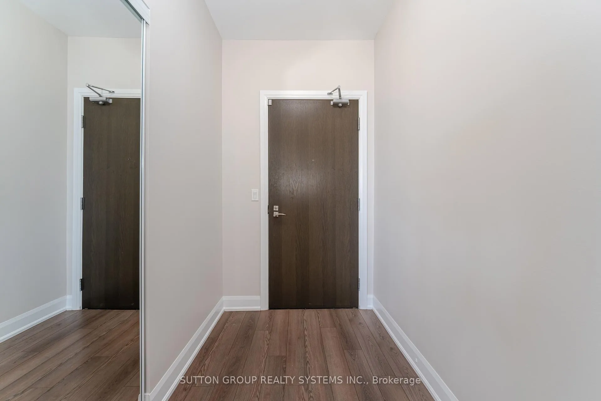 Photo 6 of Unit 2004, 2910 Highway 7 Road W, Vaughan, Concord — HOMEH