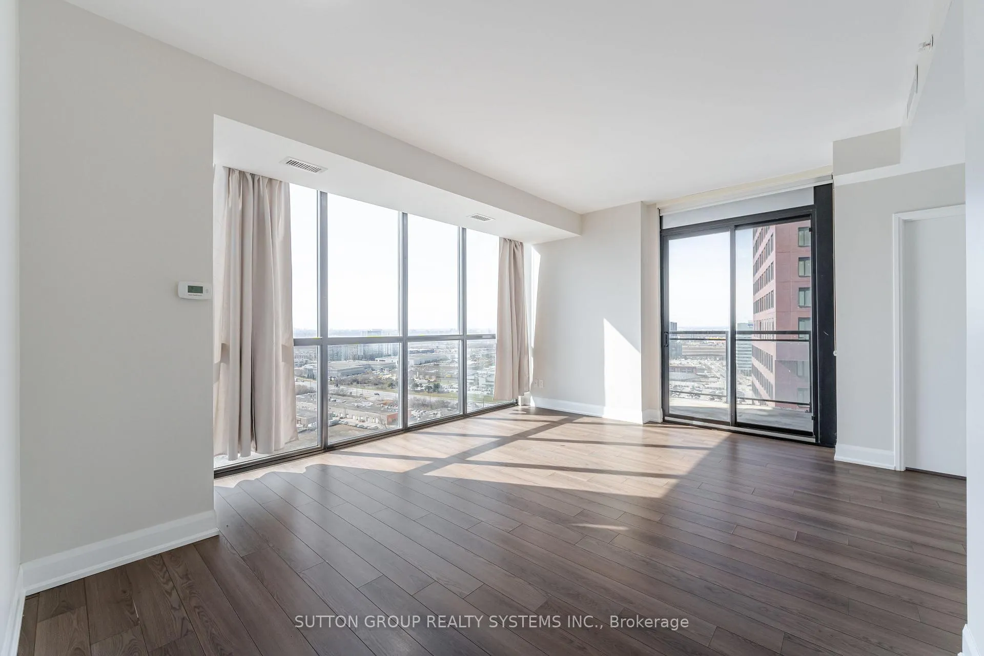 Photo 12 of Unit 2004, 2910 Highway 7 Road W, Vaughan, Concord — HOMEH