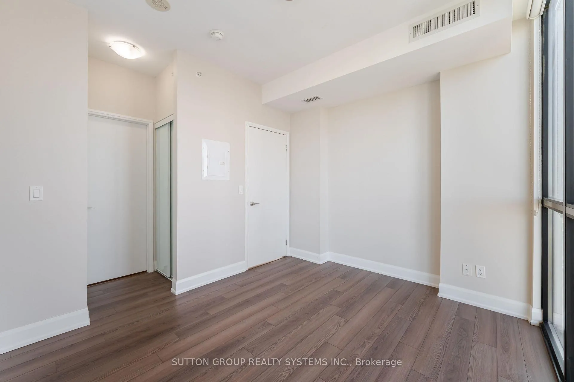Photo 18 of Unit 2004, 2910 Highway 7 Road W, Vaughan, Concord — HOMEH