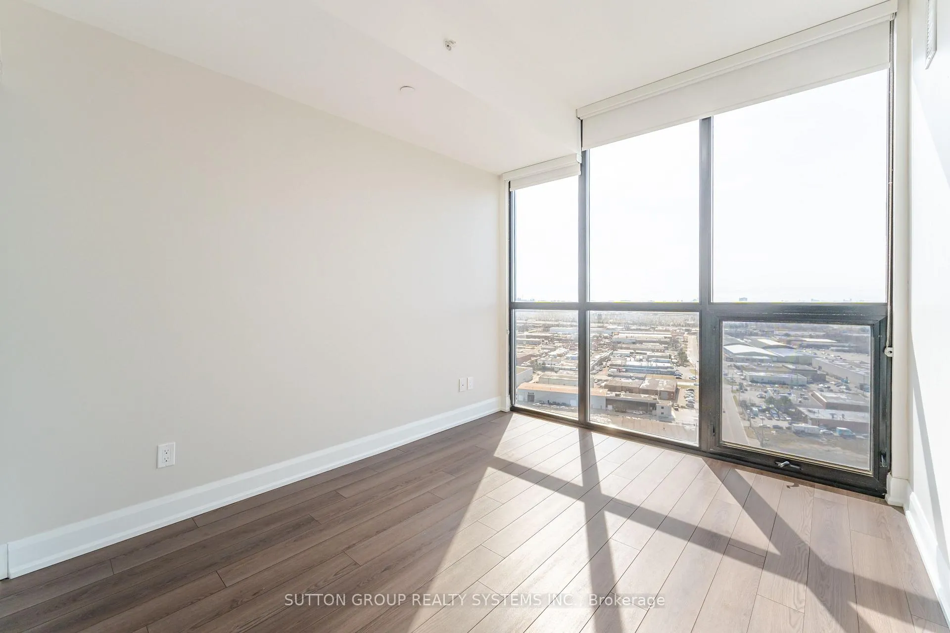 Photo 21 of Unit 2004, 2910 Highway 7 Road W, Vaughan, Concord — HOMEH