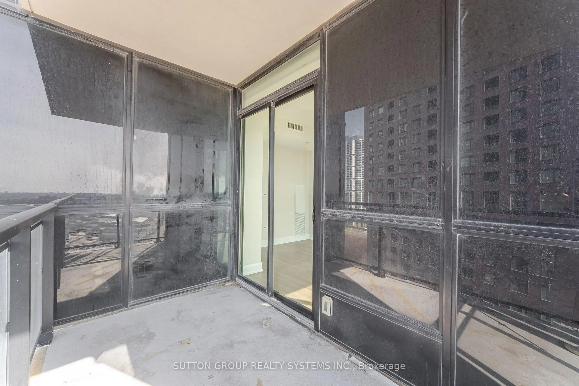 Photo 27 of Unit 2004, 2910 Highway 7 Road W, Vaughan, Concord — HOMEH