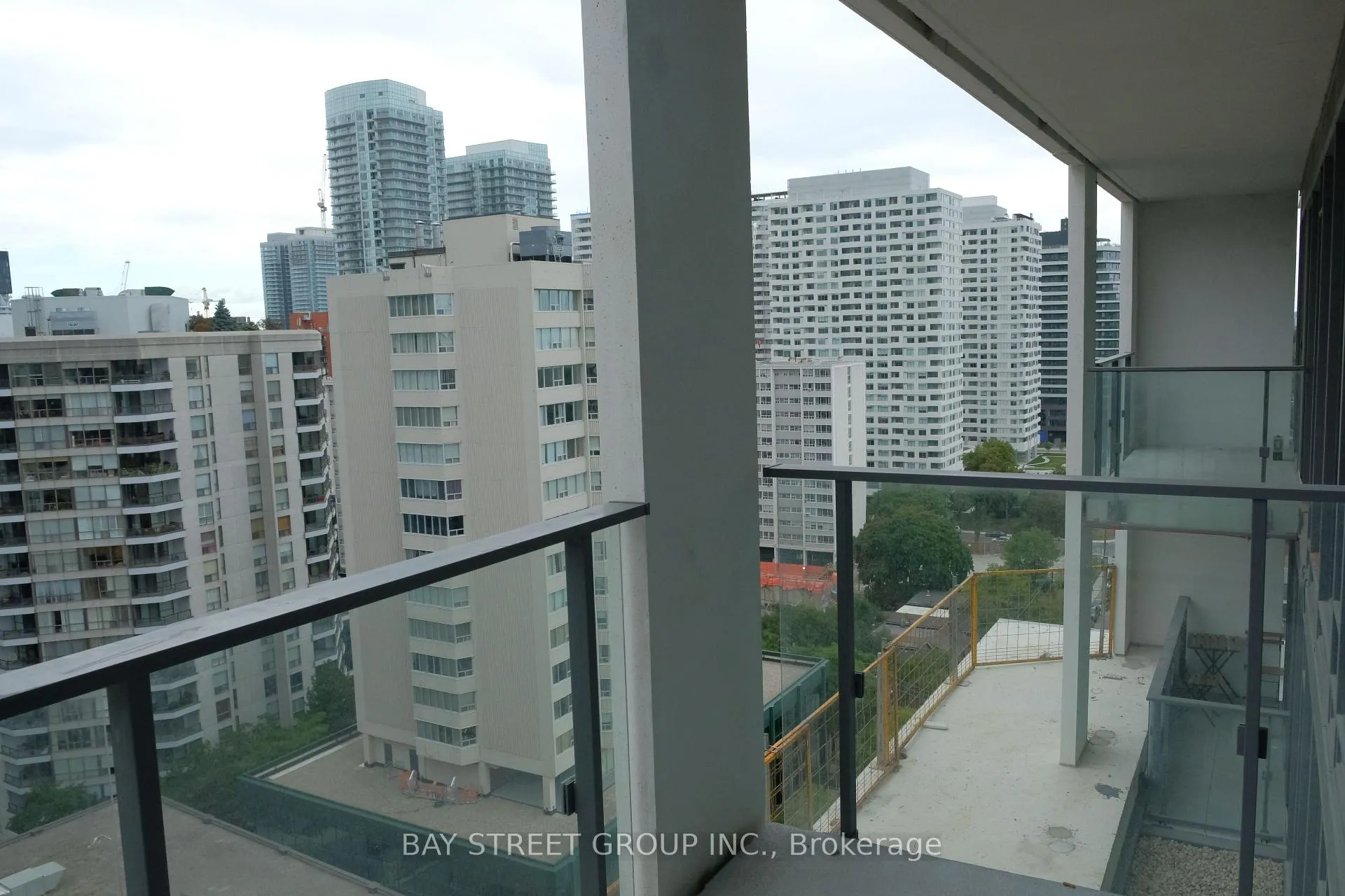 Photo 6 of Unit 1908, 5 Soudan Avenue, Toronto, Mount Pleasant West — HOMEH