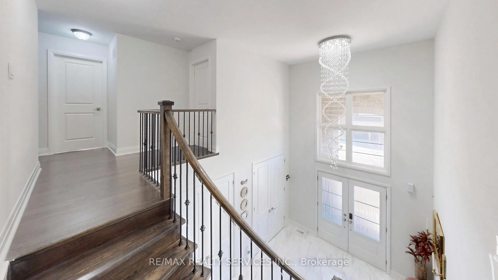 Photo 8 of 15 Rolling Rock Way, Brampton, Bram West — HOMEH