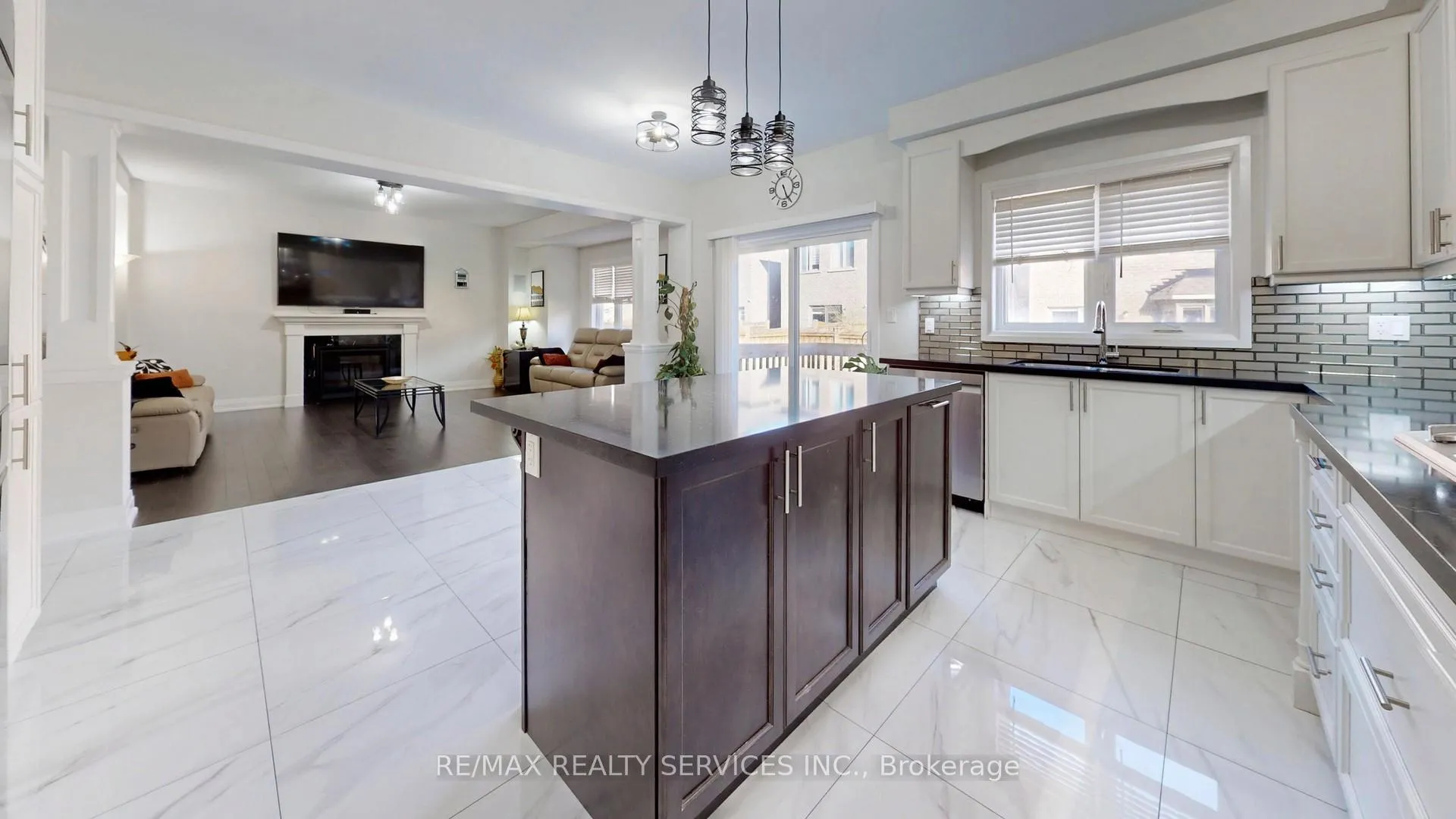 Photo 18 of 15 Rolling Rock Way, Brampton, Bram West — HOMEH