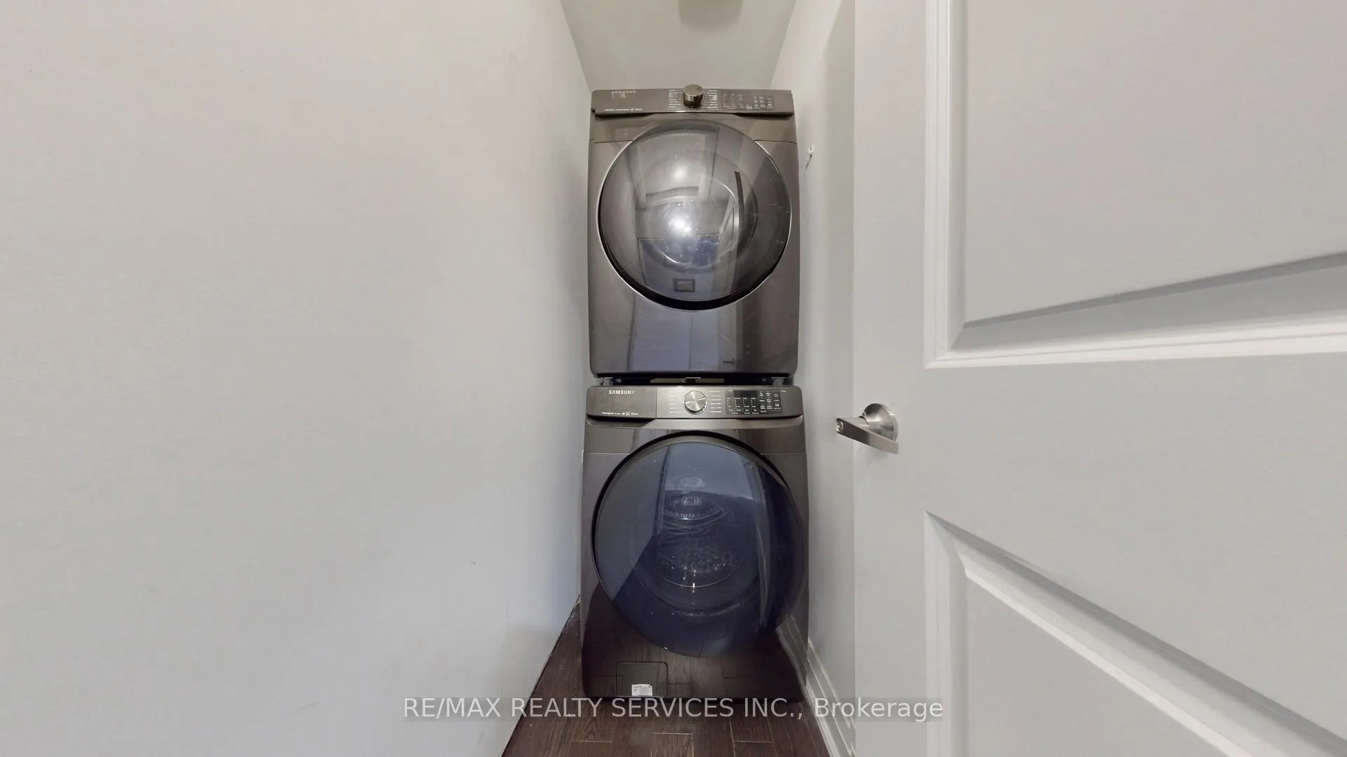 Photo 31 of 15 Rolling Rock Way, Brampton, Bram West — HOMEH