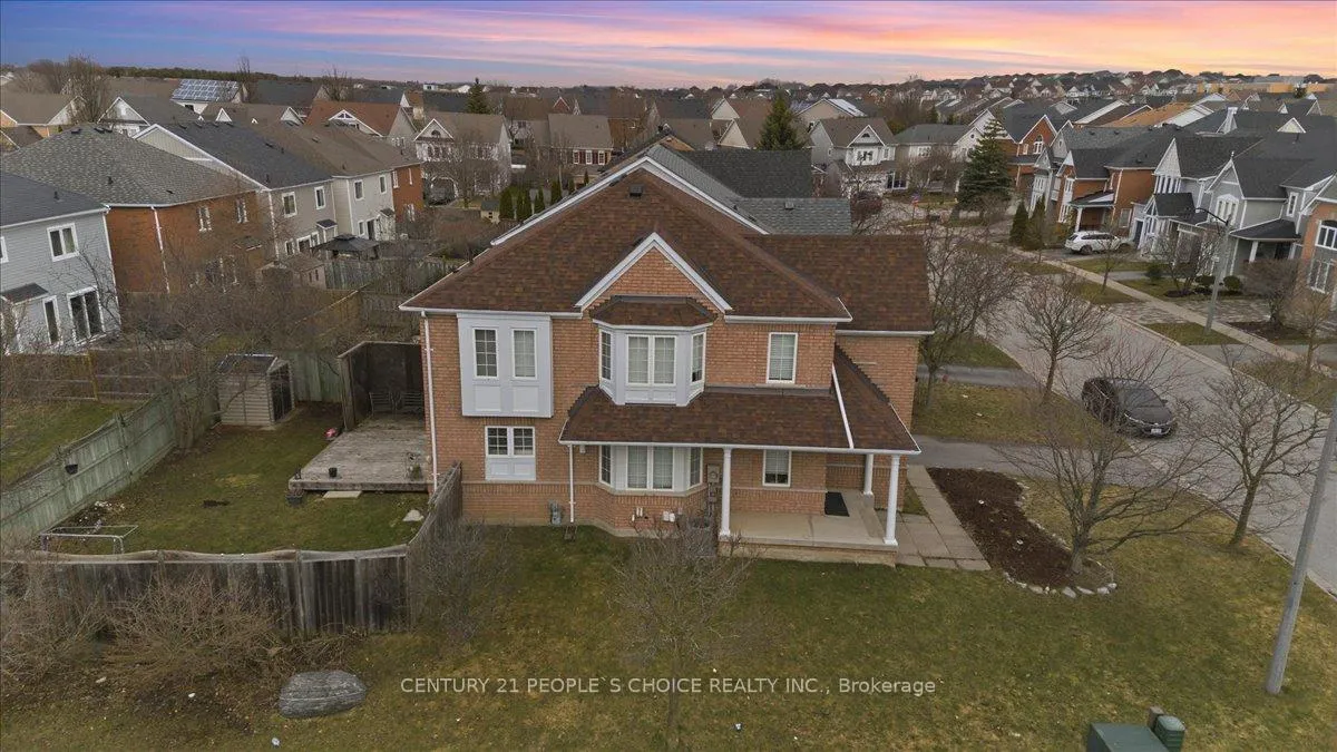 Photo 11 of 1456 Lyncroft Crescent, Oshawa, Taunton — HOMEH