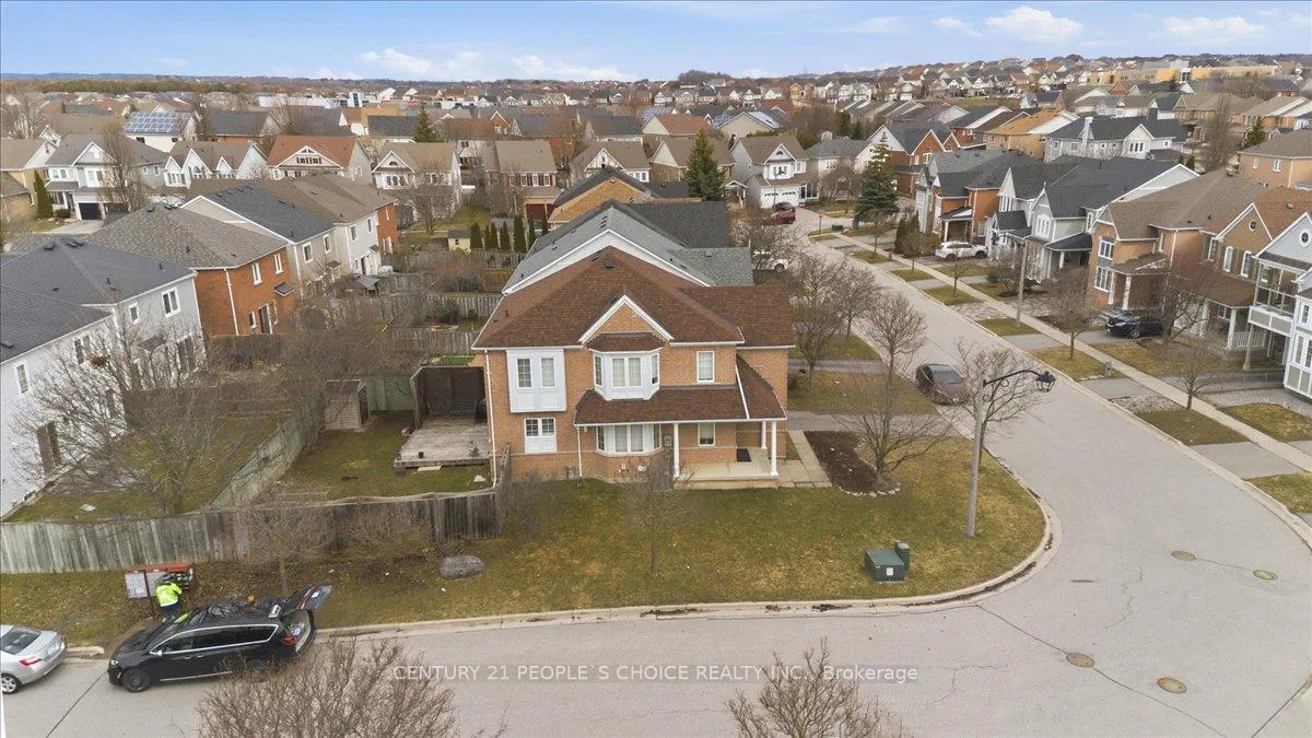 Photo 12 of 1456 Lyncroft Crescent, Oshawa, Taunton — HOMEH