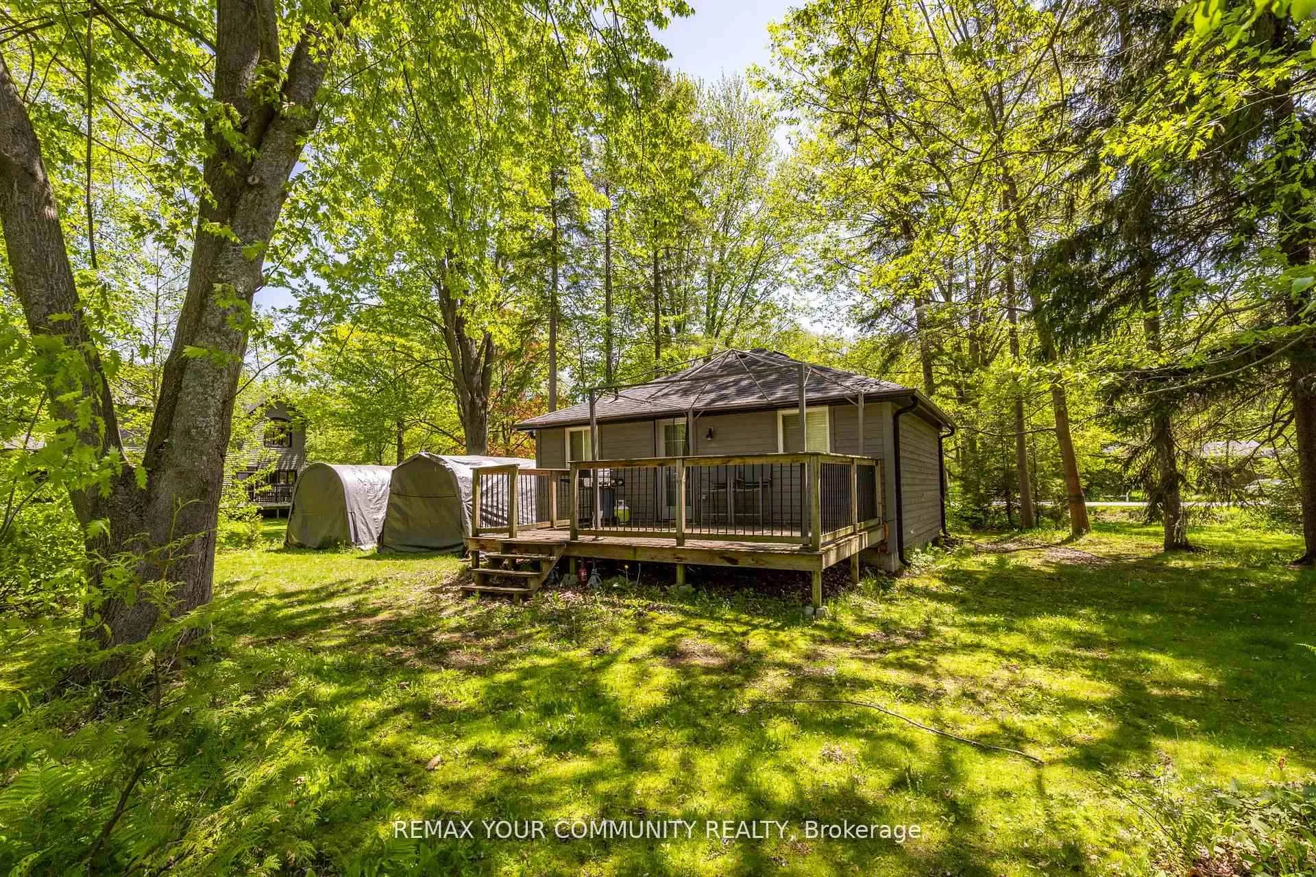 Photo 3 of 8 Morgans Road, East Gwillimbury, Holland Landing — HOMEH