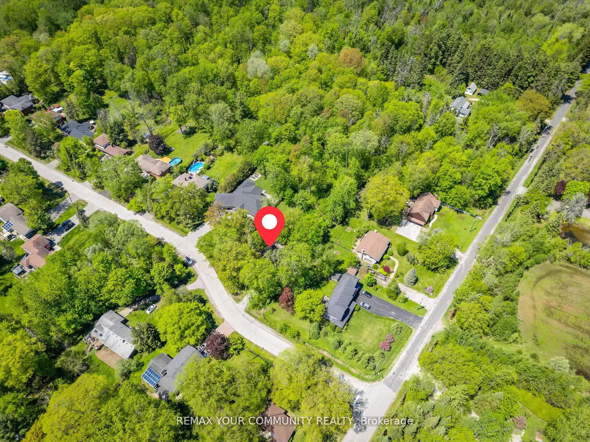 Photo 4 of 8 Morgans Road, East Gwillimbury, Holland Landing — HOMEH