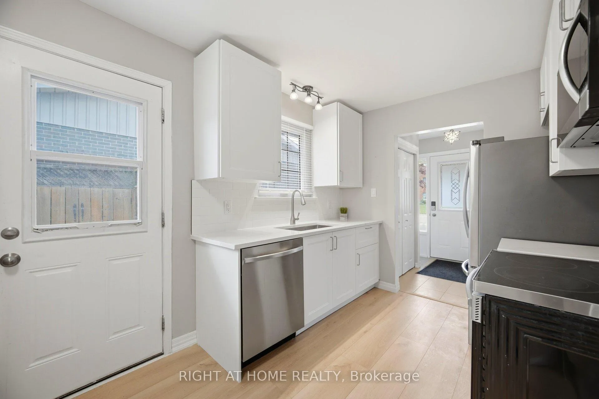 Photo 4 of 309 Simon Street, Shelburne — HOMEH