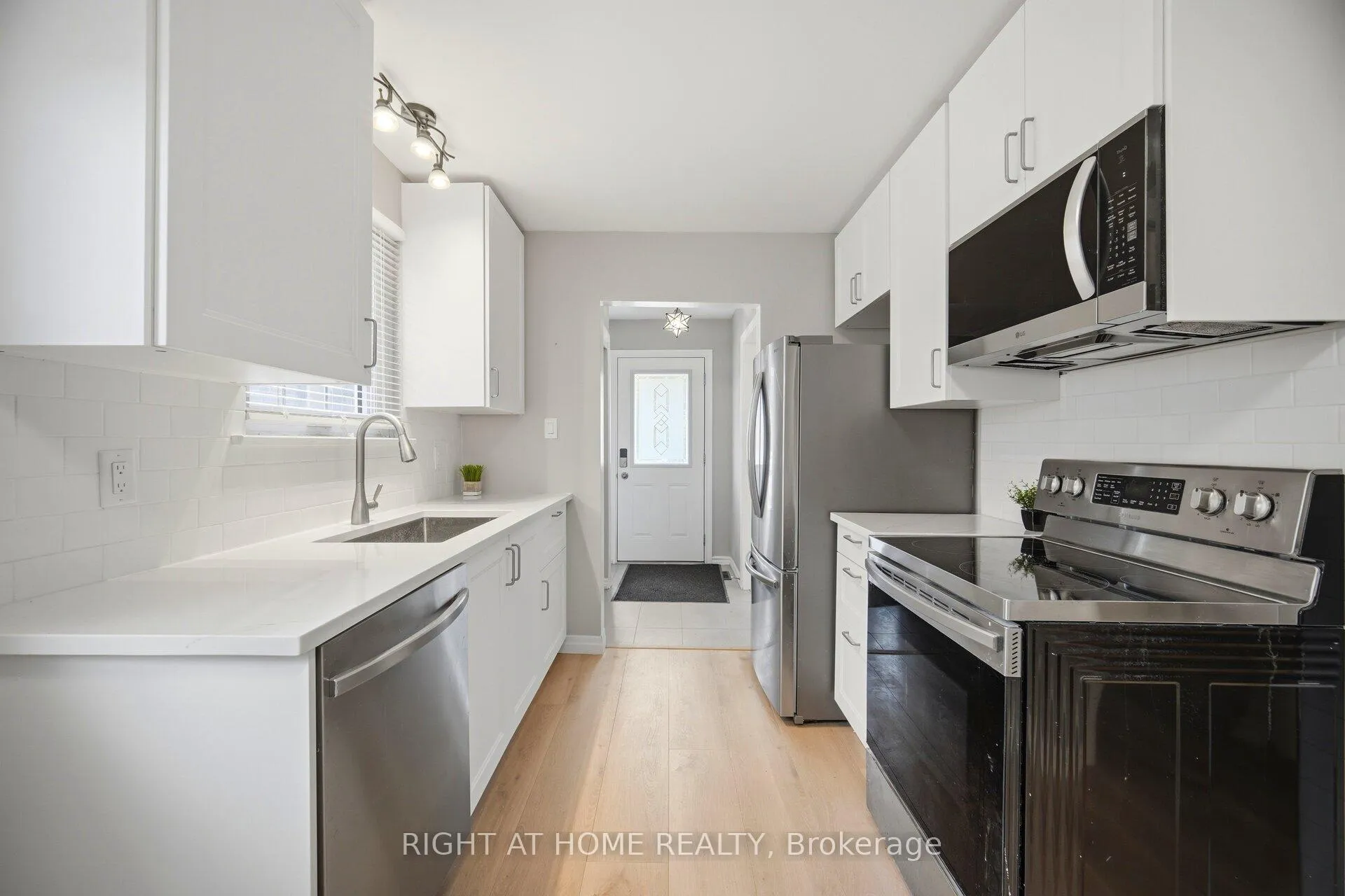 Photo 5 of 309 Simon Street, Shelburne — HOMEH