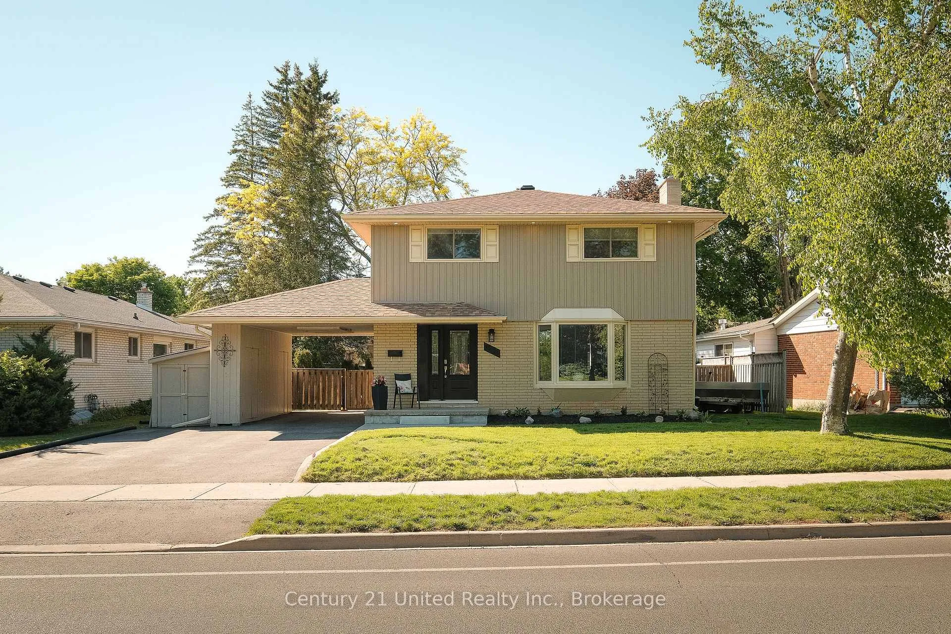 Photo 2 of 1233 Franklin Drive, Peterborough, Northcrest Ward 5 — HOMEH