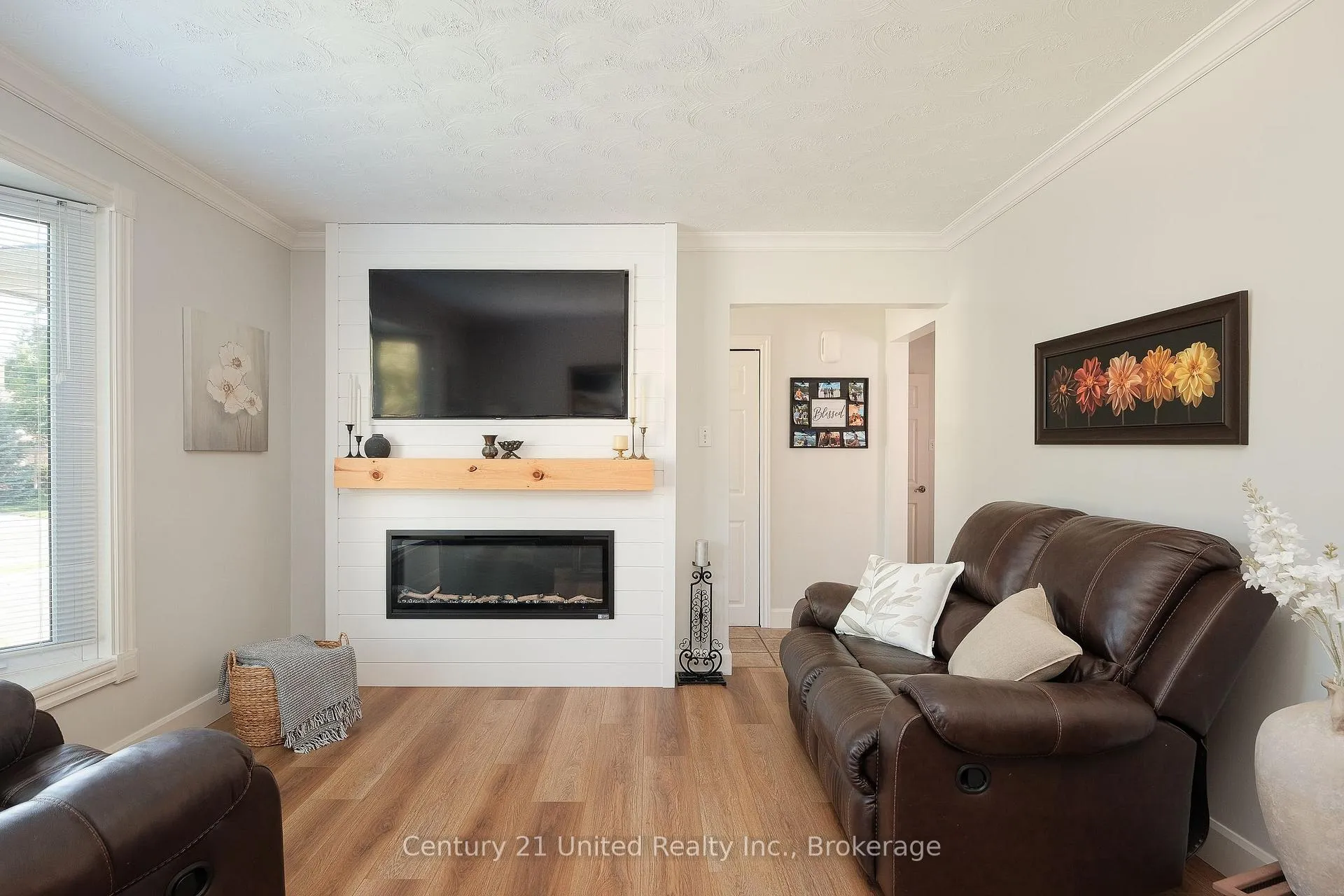 Photo 4 of 1233 Franklin Drive, Peterborough, Northcrest Ward 5 — HOMEH