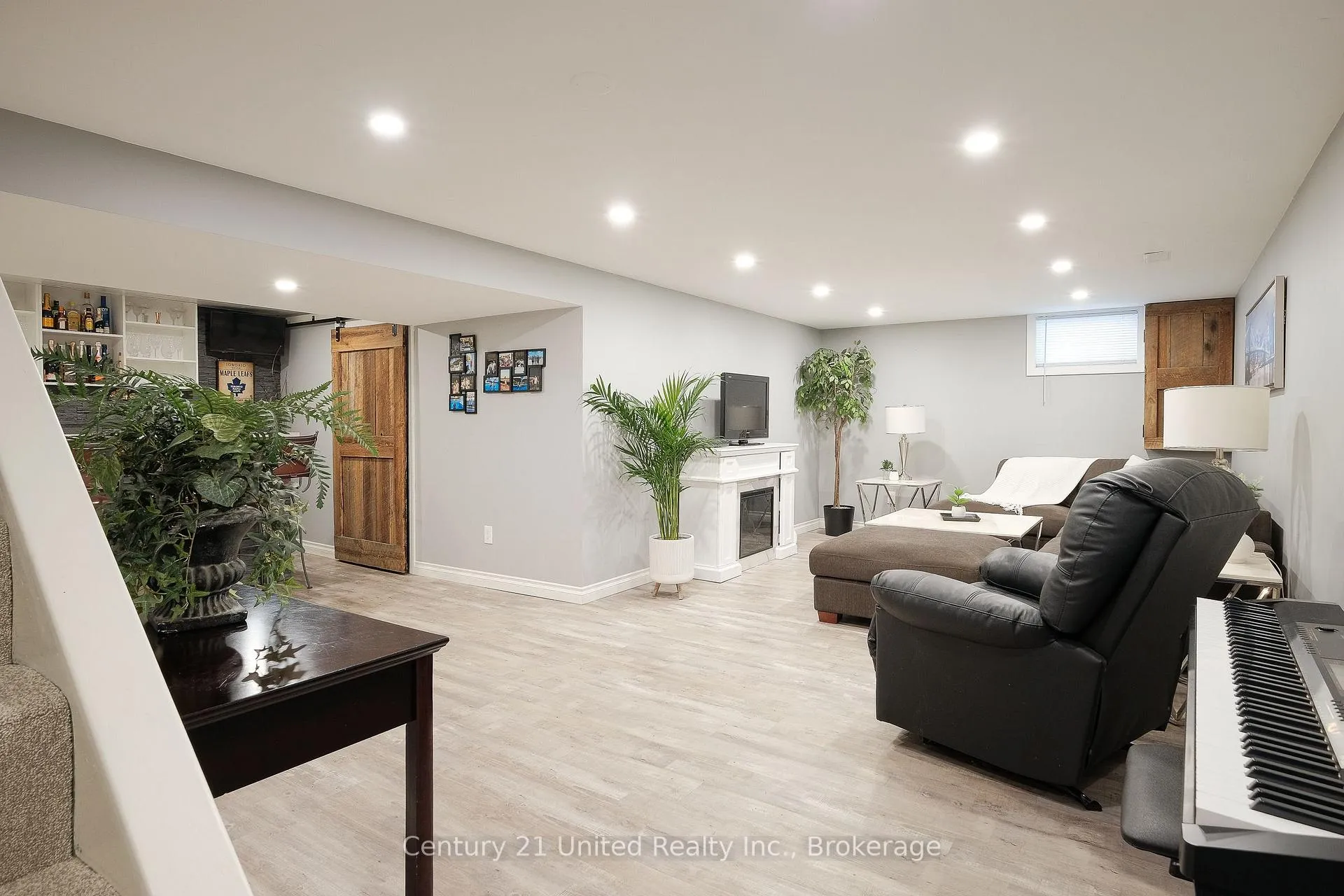 Photo 24 of 1233 Franklin Drive, Peterborough, Northcrest Ward 5 — HOMEH