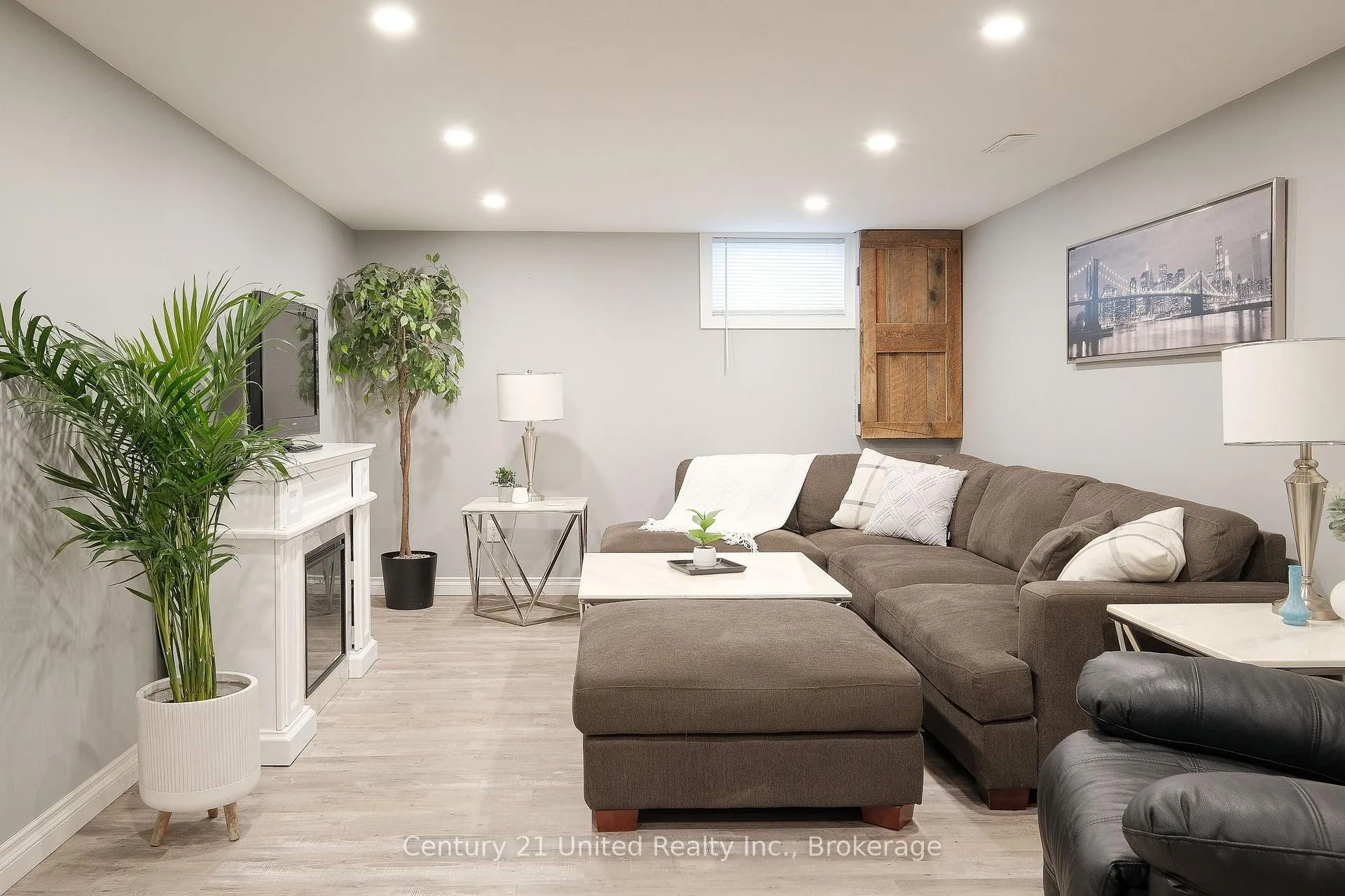 Photo 25 of 1233 Franklin Drive, Peterborough, Northcrest Ward 5 — HOMEH