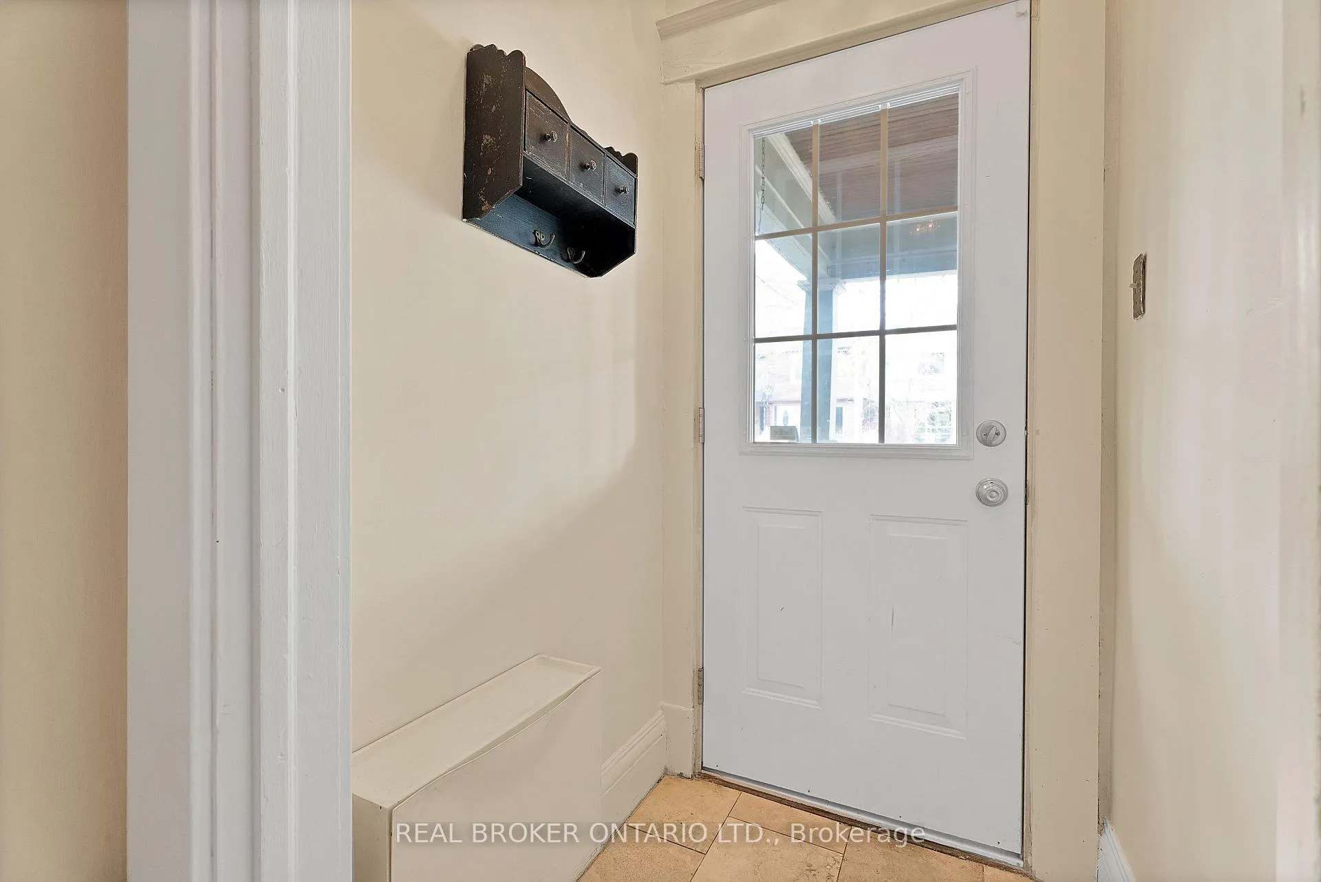 Photo 3 of Unit Main, 25 Dixon Avenue, Toronto, The Beaches — HOMEH