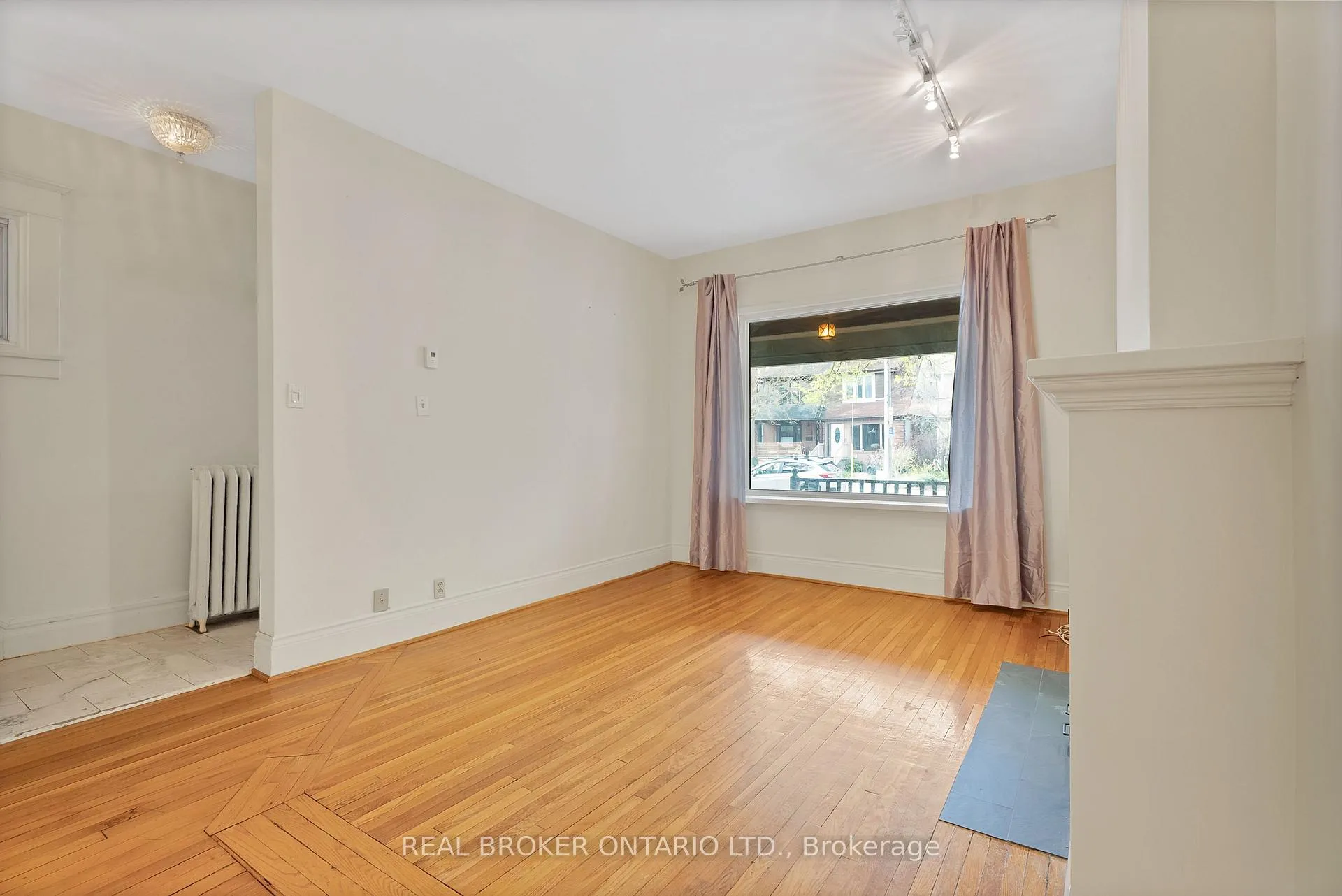 Photo 8 of Unit Main, 25 Dixon Avenue, Toronto, The Beaches — HOMEH