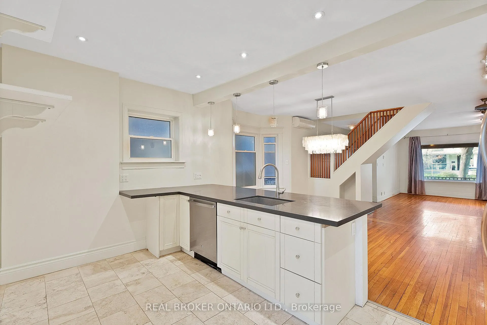 Photo 18 of Unit Main, 25 Dixon Avenue, Toronto, The Beaches — HOMEH
