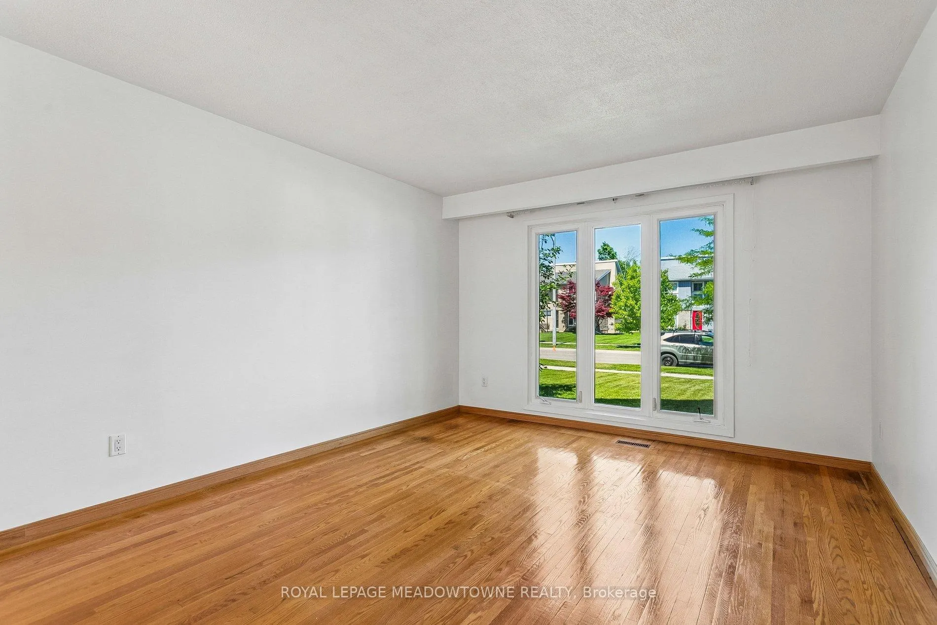 Photo 49 of 34 Plainsman Road, Mississauga, Streetsville — HOMEH