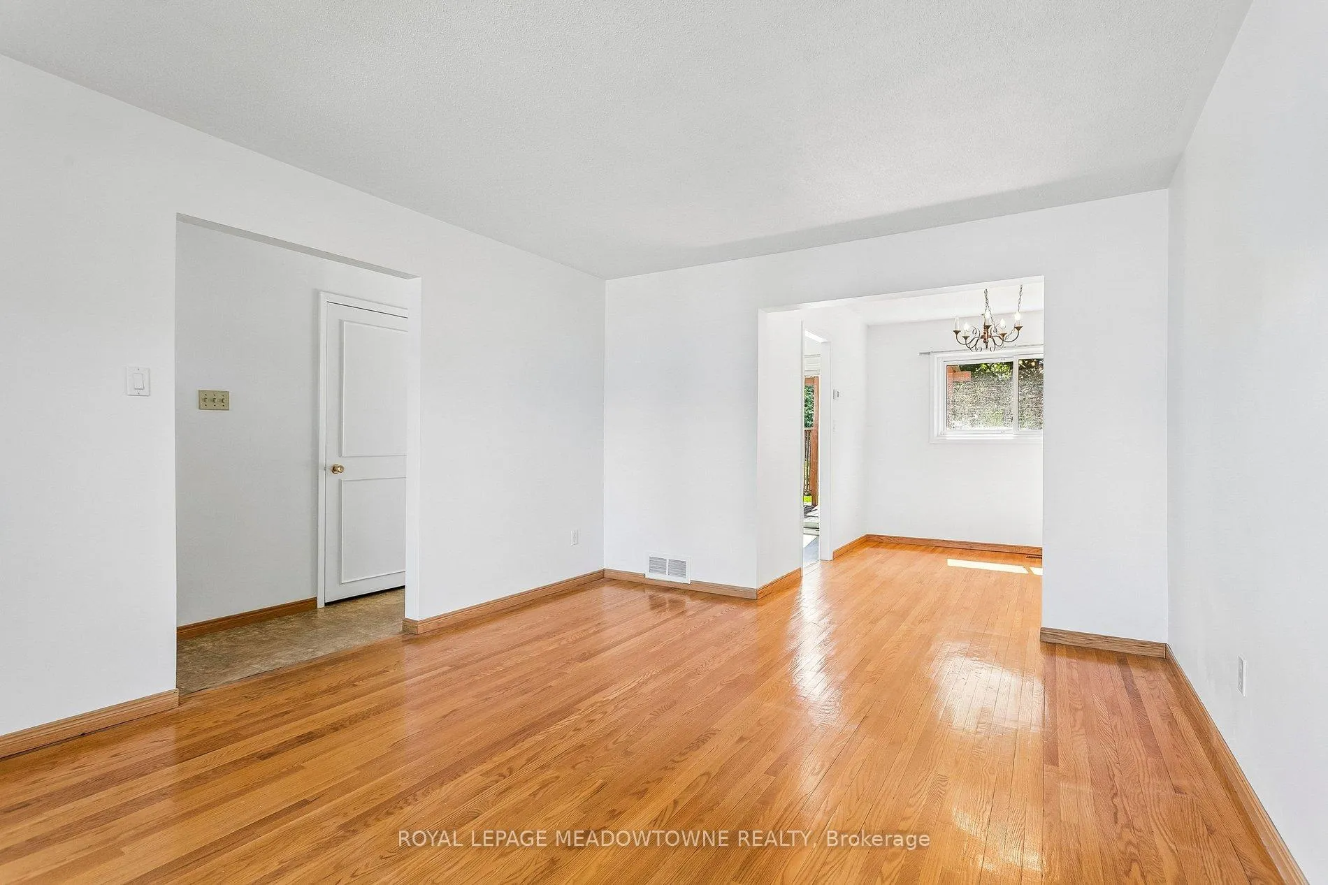 Photo 10 of 34 Plainsman Road, Mississauga, Streetsville — HOMEH