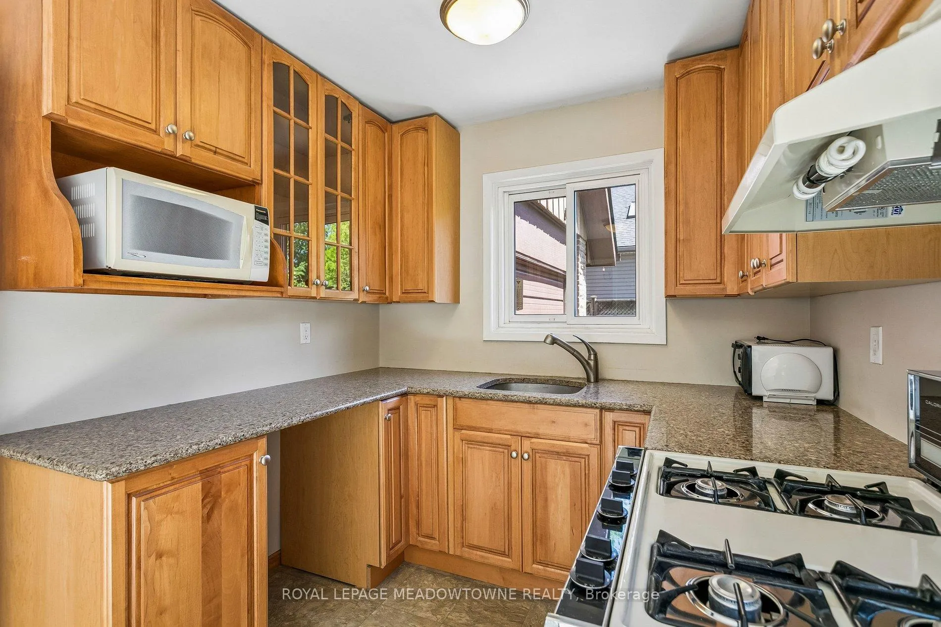 Photo 17 of 34 Plainsman Road, Mississauga, Streetsville — HOMEH