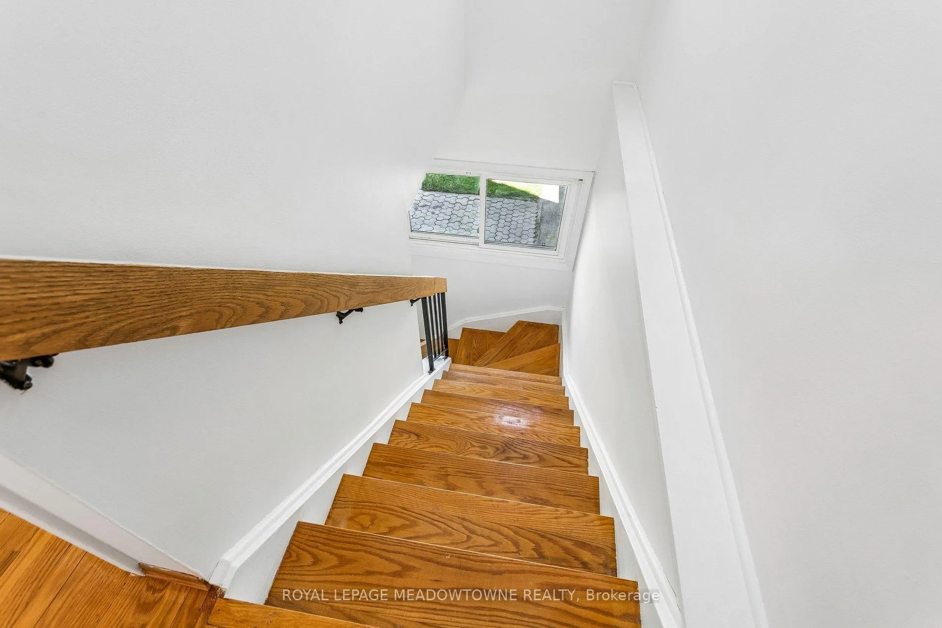 Photo 22 of 34 Plainsman Road, Mississauga, Streetsville — HOMEH
