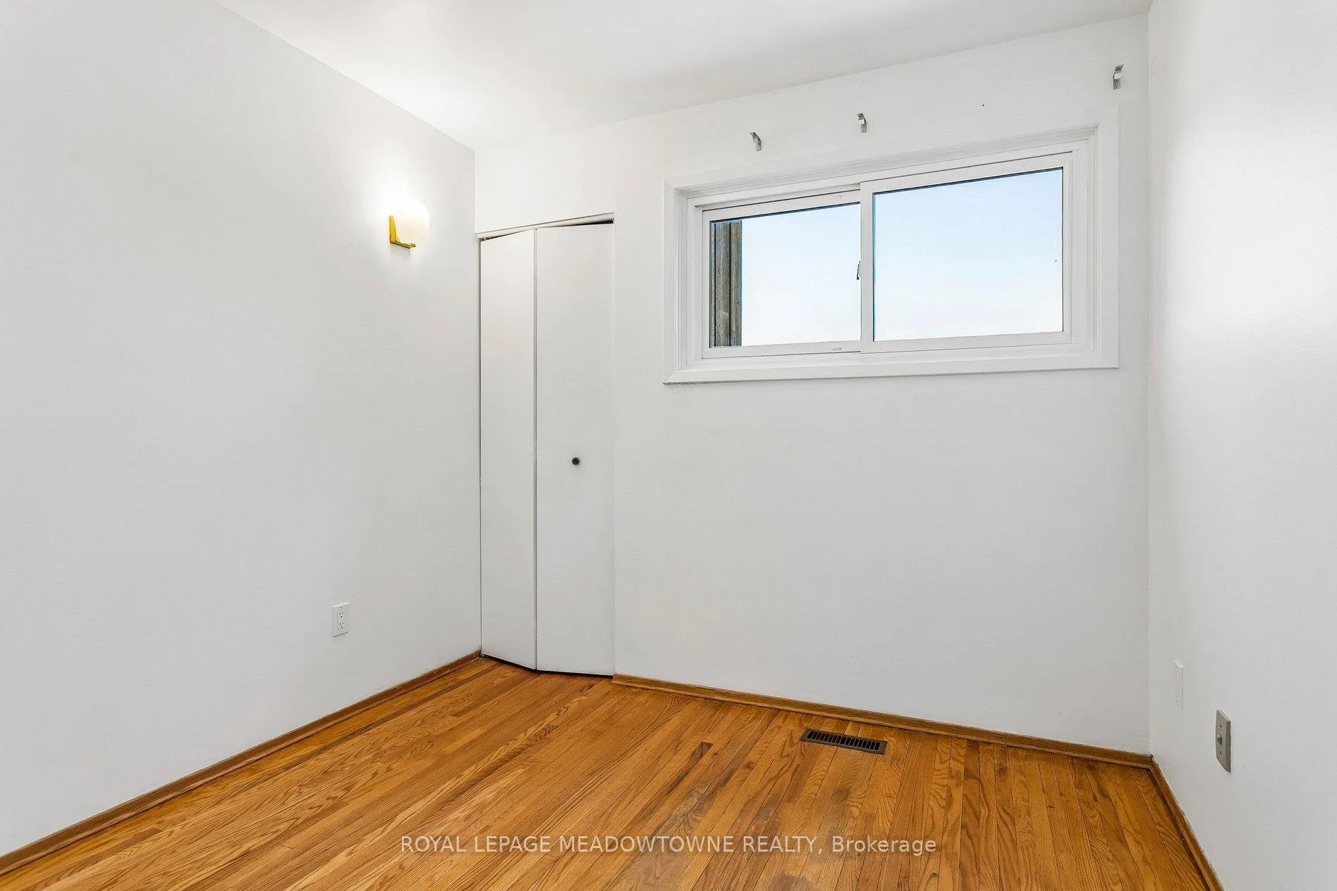 Photo 25 of 34 Plainsman Road, Mississauga, Streetsville — HOMEH