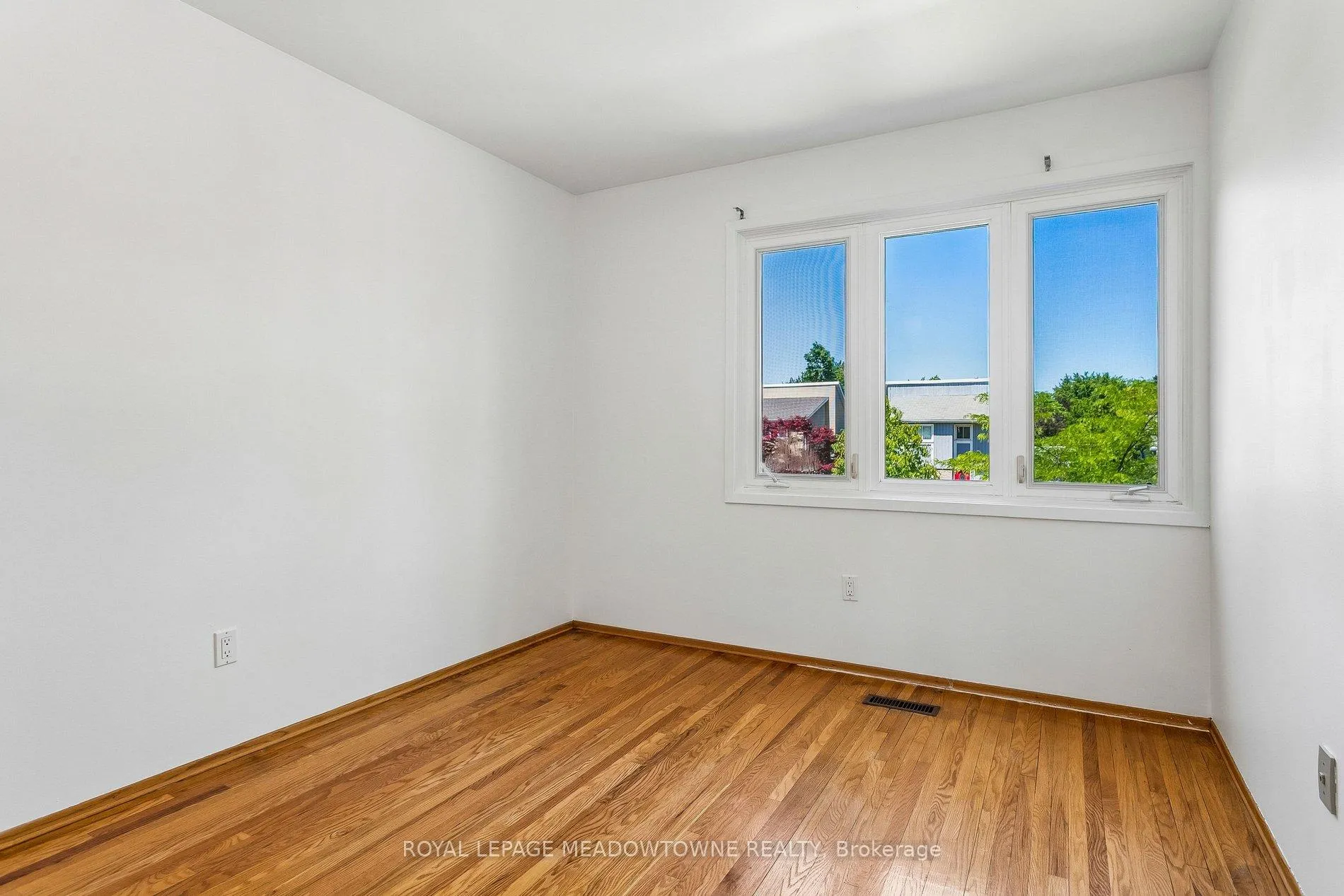 Photo 27 of 34 Plainsman Road, Mississauga, Streetsville — HOMEH