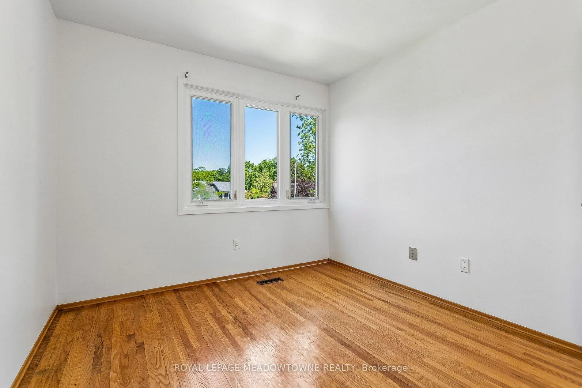 Photo 55 of 34 Plainsman Road, Mississauga, Streetsville — HOMEH