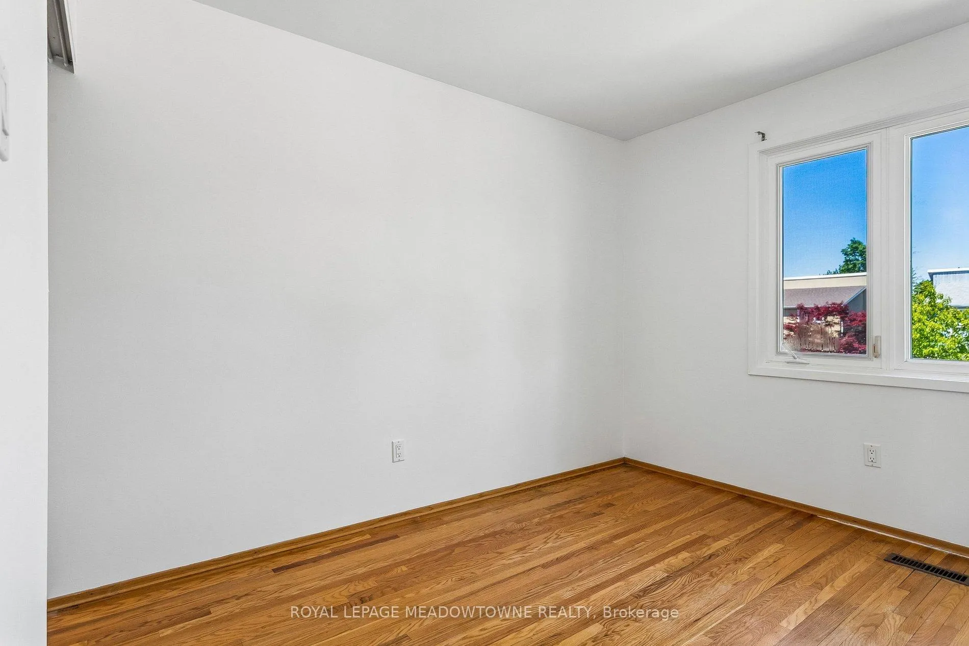 Photo 56 of 34 Plainsman Road, Mississauga, Streetsville — HOMEH