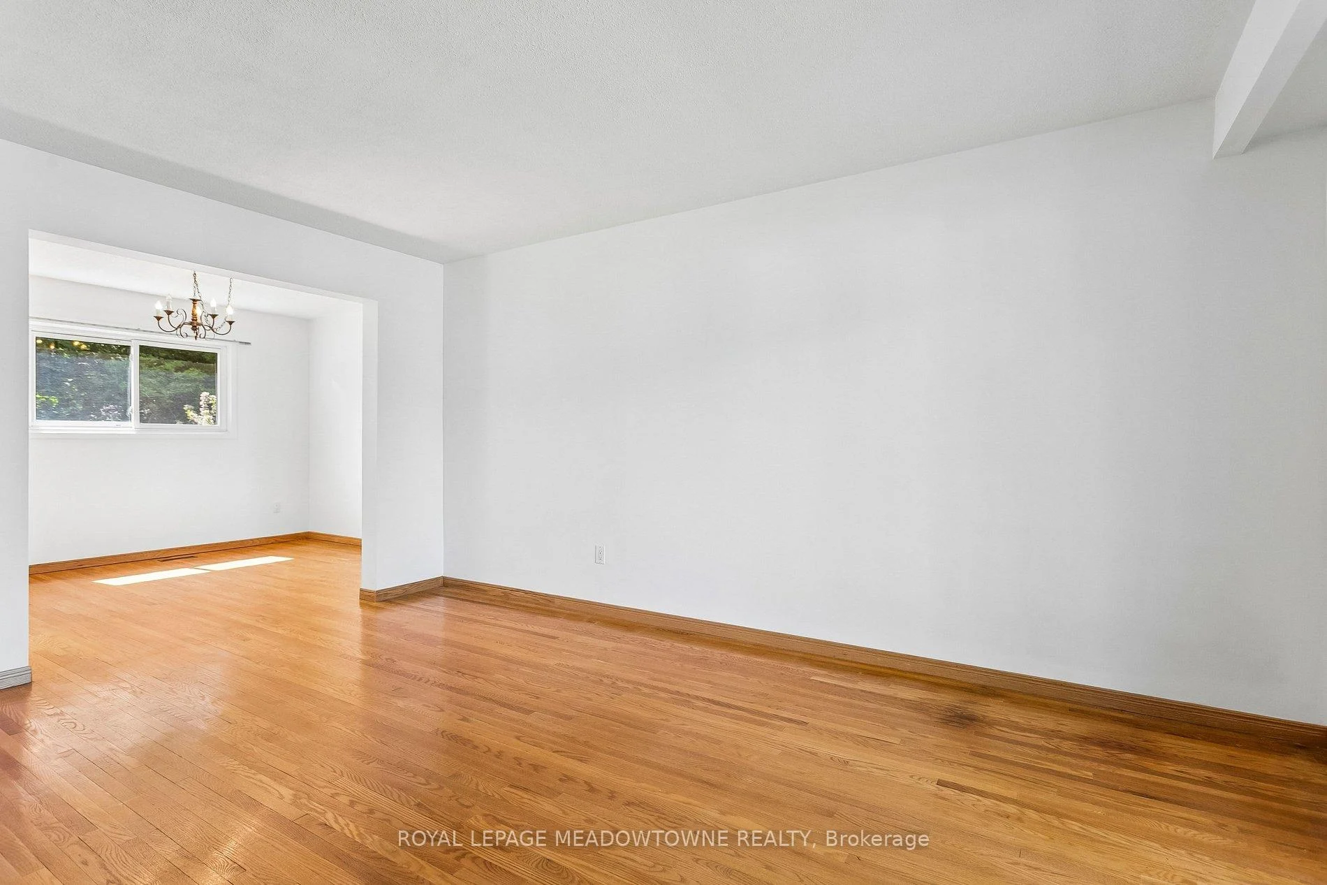 Photo 8 of 34 Plainsman Road, Mississauga, Streetsville — HOMEH