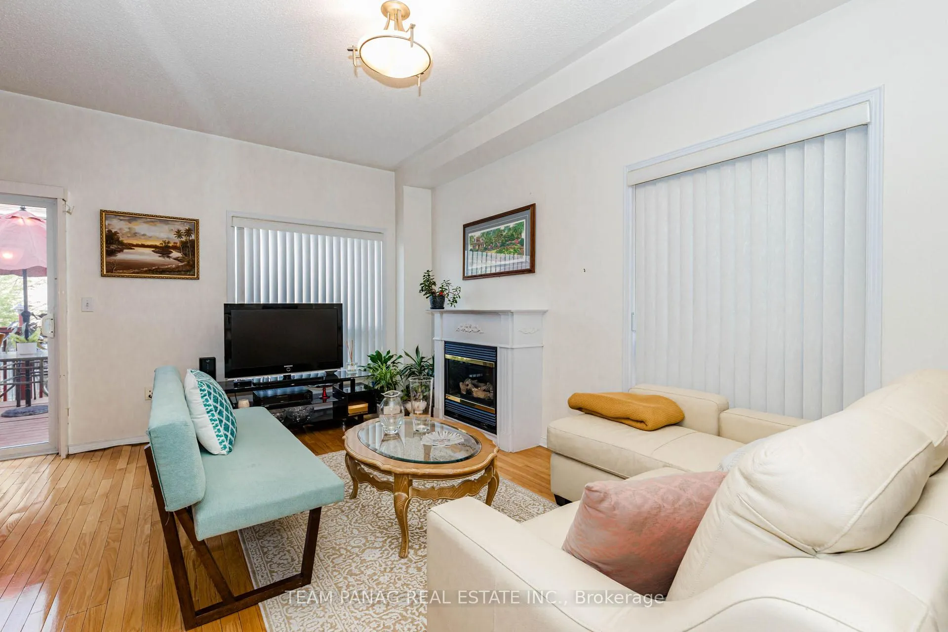 Photo 8 of 7 Cherryplum Way, Brampton, Bramalea North Industrial — HOMEH