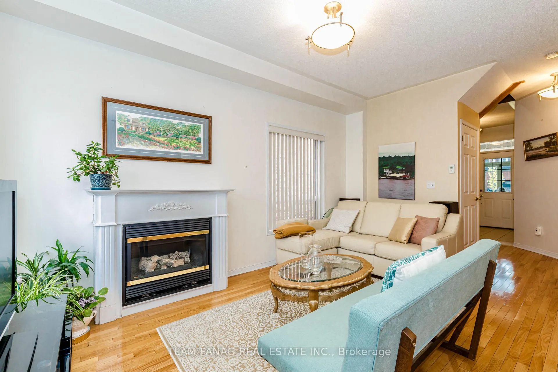 Photo 9 of 7 Cherryplum Way, Brampton, Bramalea North Industrial — HOMEH