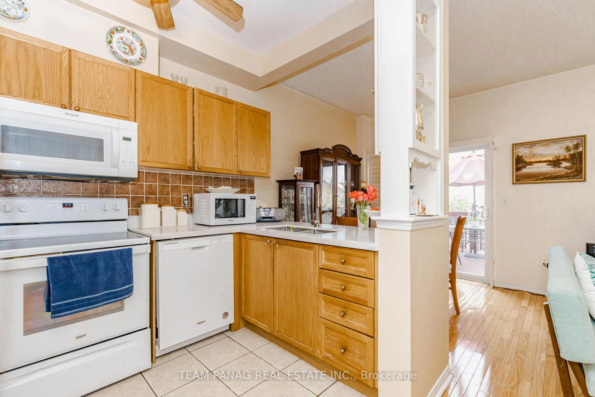 Photo 13 of 7 Cherryplum Way, Brampton, Bramalea North Industrial — HOMEH