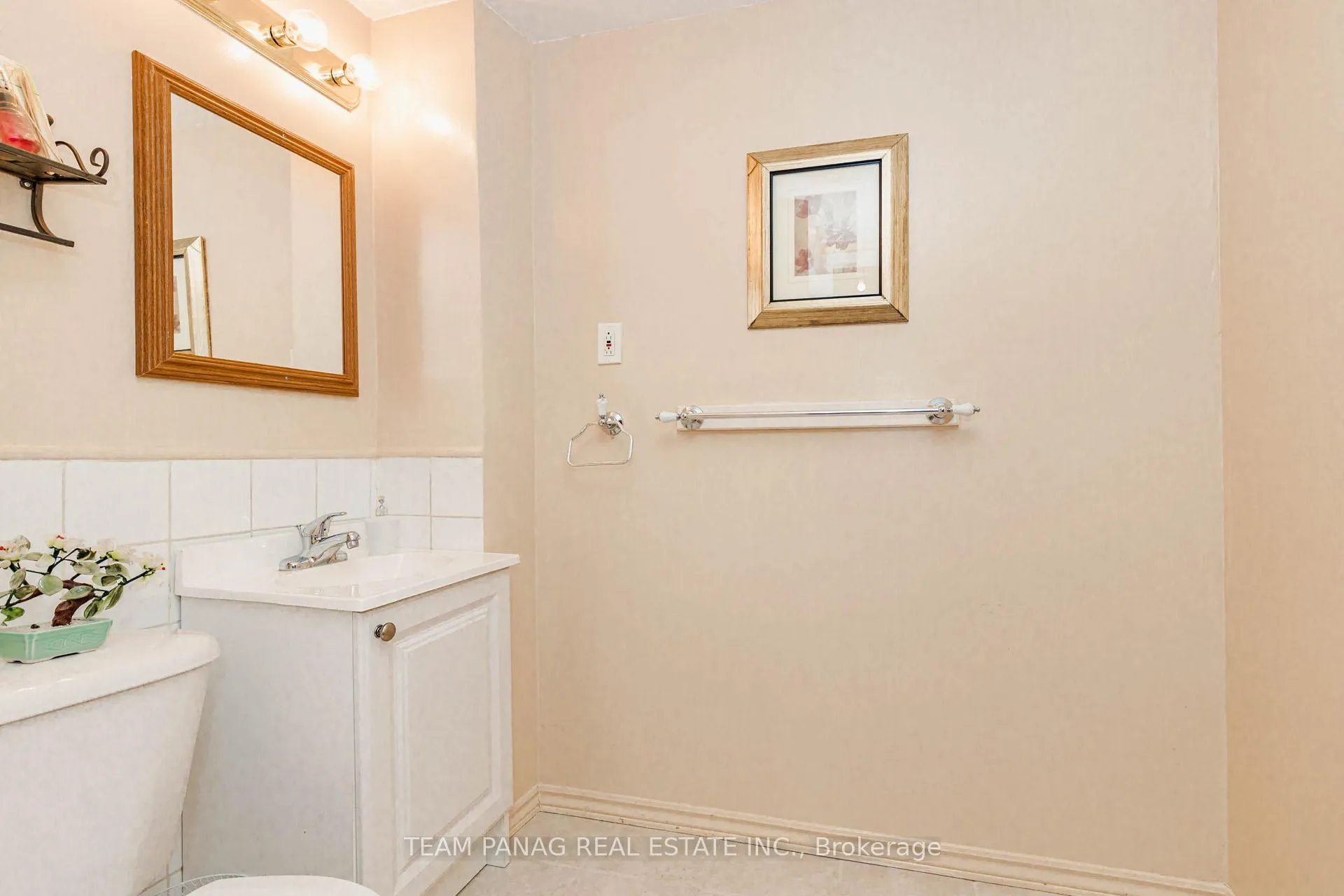 Photo 40 of 7 Cherryplum Way, Brampton, Bramalea North Industrial — HOMEH