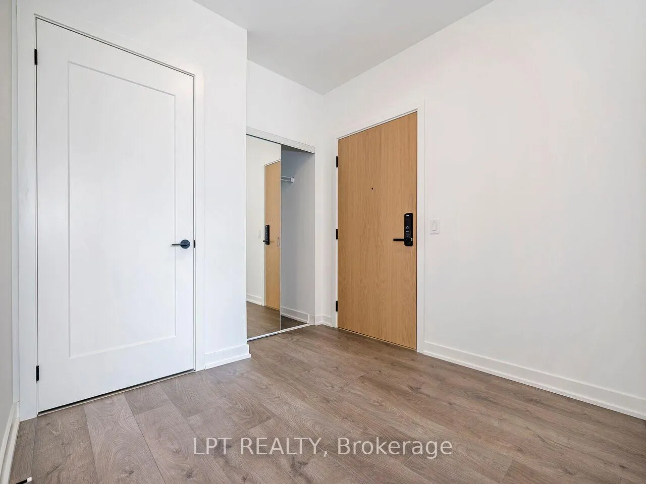 Photo 4 of Unit 1201, 5 Defries Street, Toronto, Regent Park — HOMEH