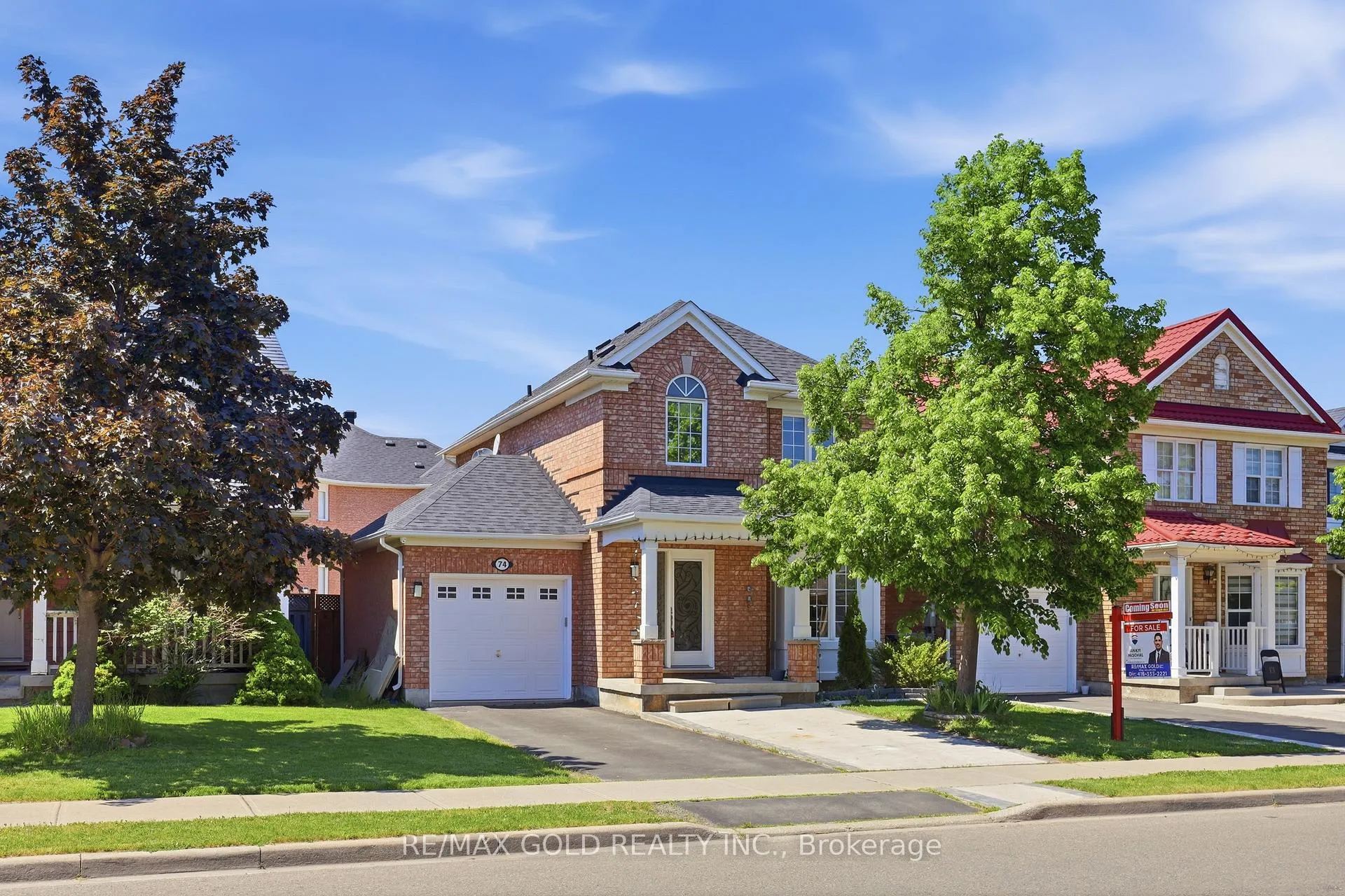 Photo 2 of 74 Sugarhill Drive, Brampton, Fletcher's Meadow — HOMEH