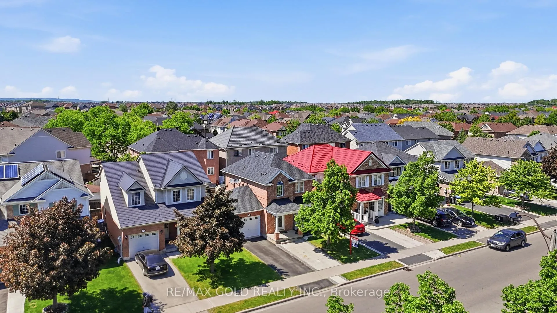 Photo 8 of 74 Sugarhill Drive, Brampton, Fletcher's Meadow — HOMEH